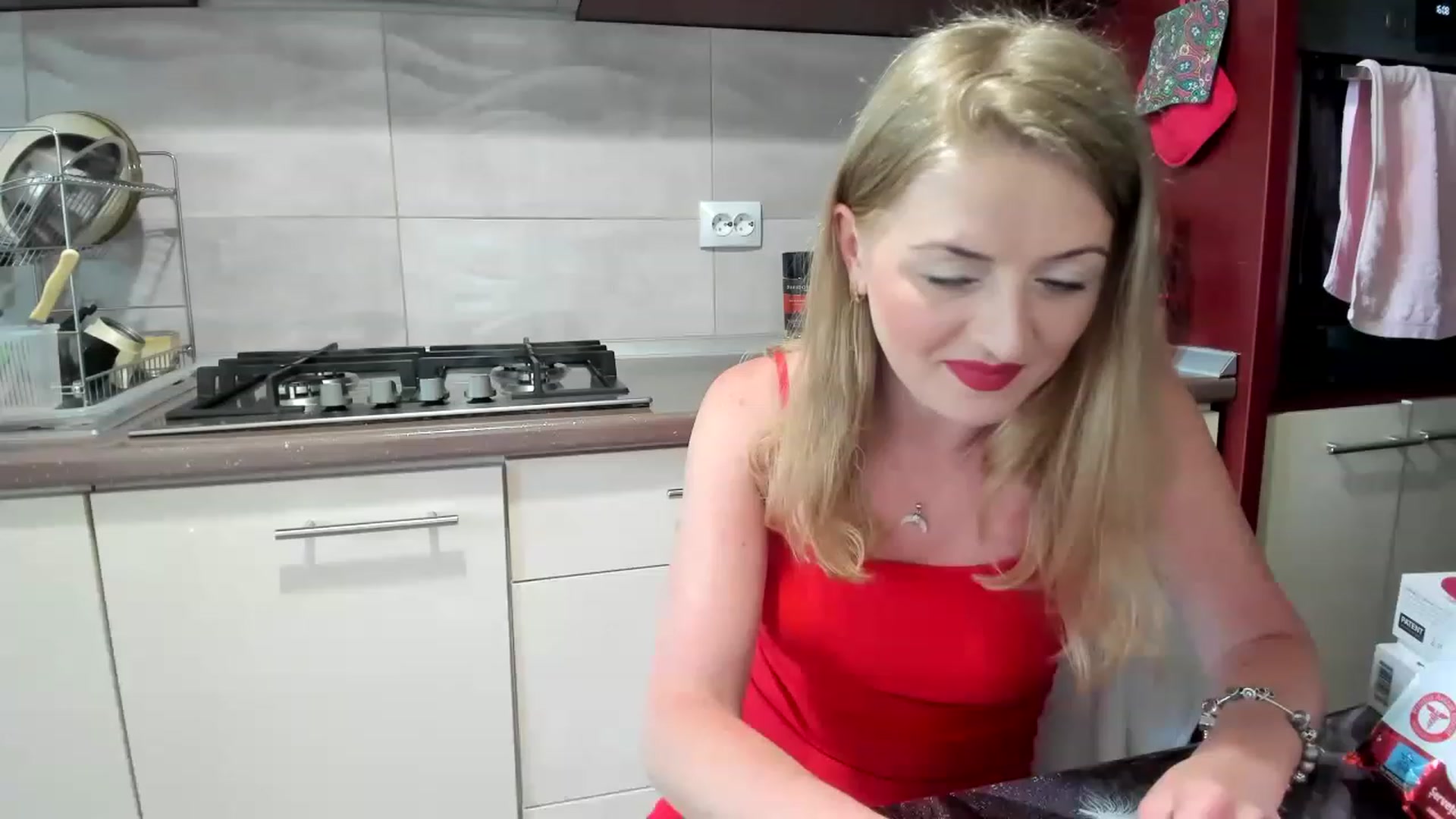 Gallery image thumbnail from hottieella's myfreecams stream on, 06/08/2023, 13:11 image 20 of 20