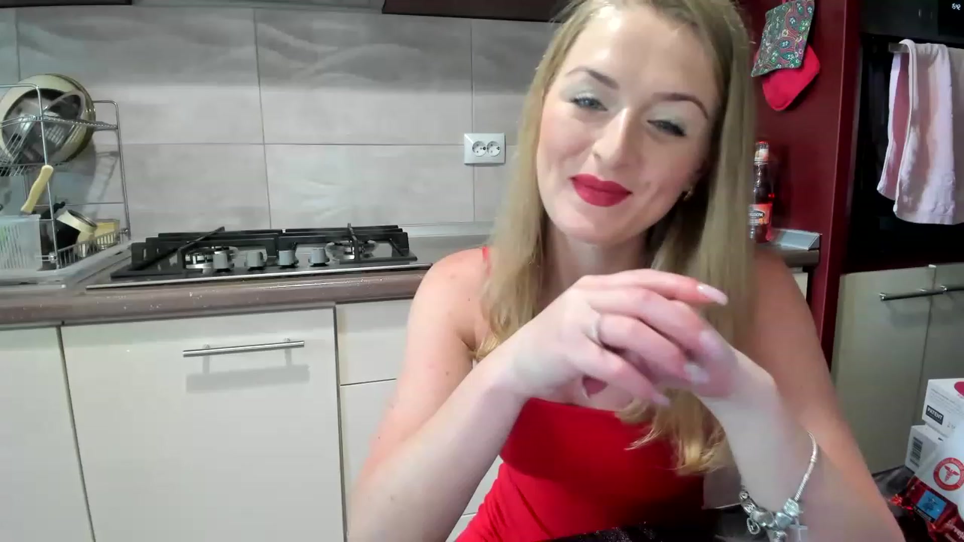 Gallery image thumbnail from hottieella's myfreecams stream on, 06/08/2023, 13:11 image 8 of 20