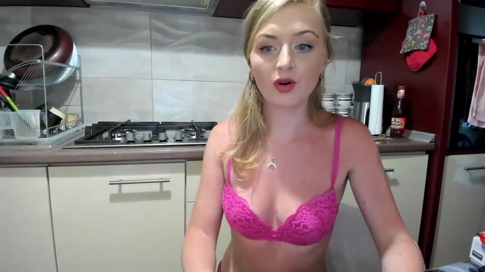 Gallery image thumbnail from hottieella's myfreecams stream on, 06/09/2023, 14:10 image 2 of 20