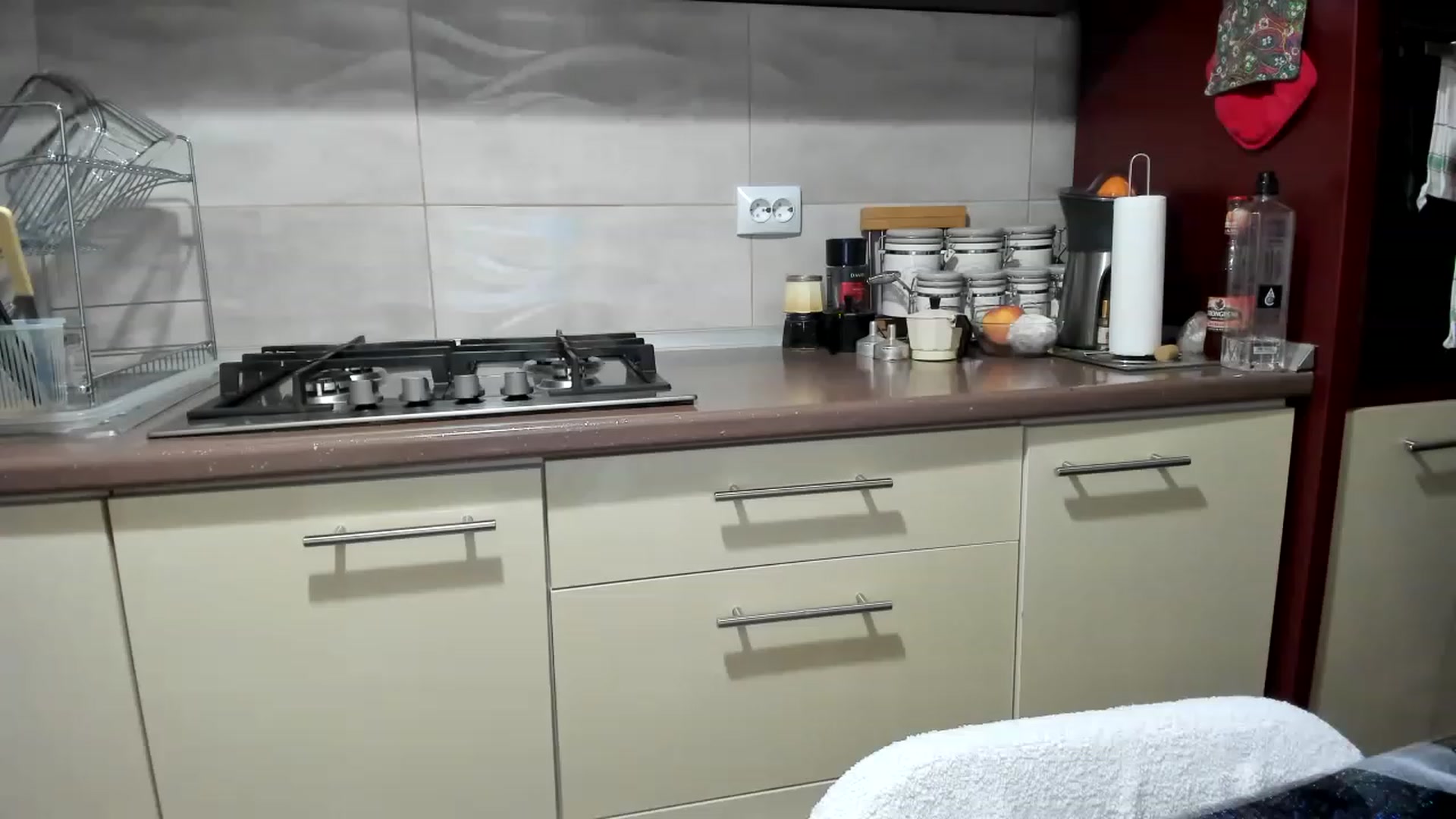 Gallery image thumbnail from hottieella's myfreecams stream on, 06/21/2023, 16:31 image 12 of 20