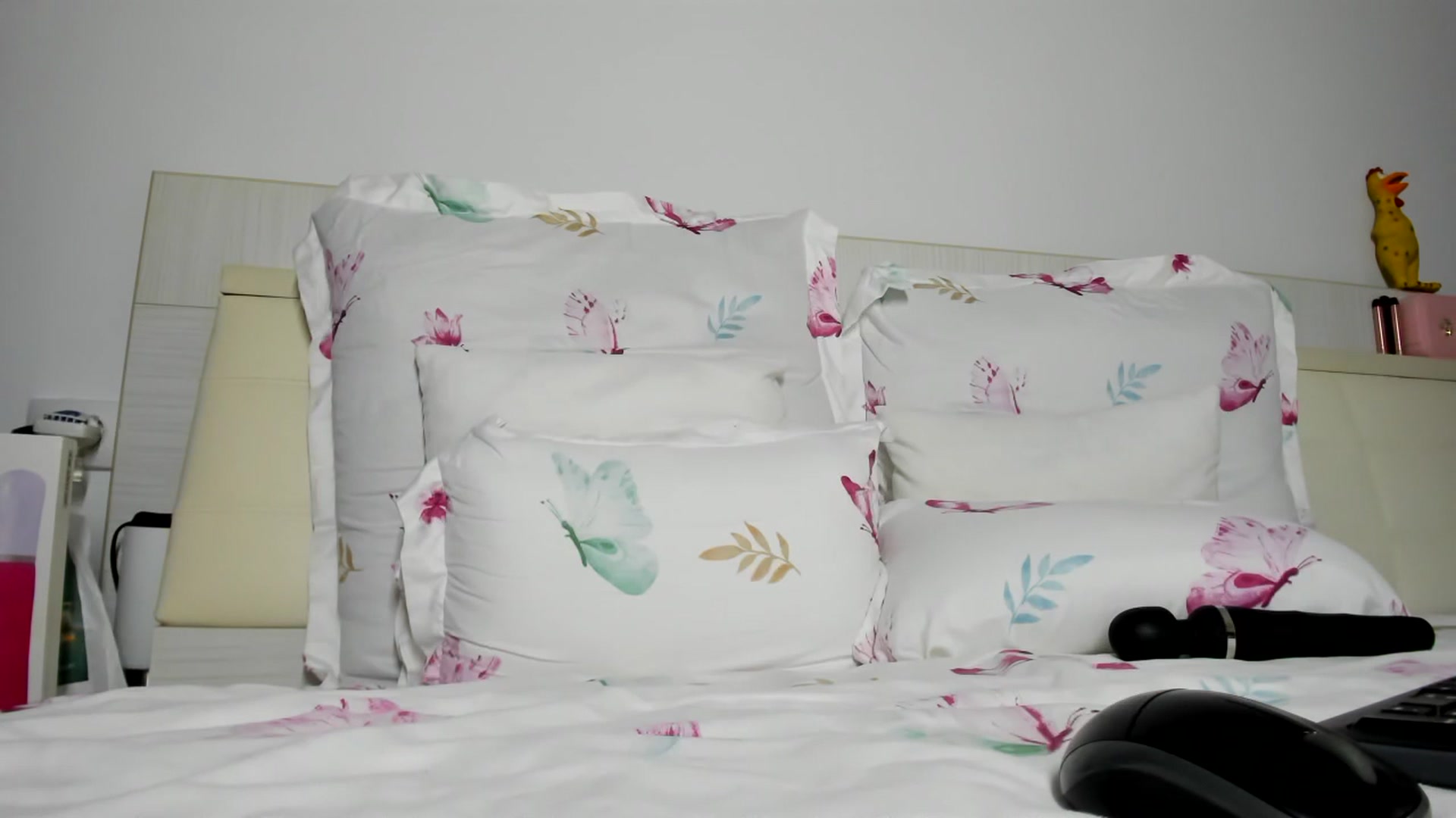 Gallery image thumbnail from hottieella's myfreecams stream on, 07/19/2023, 16:13 image 9 of 20