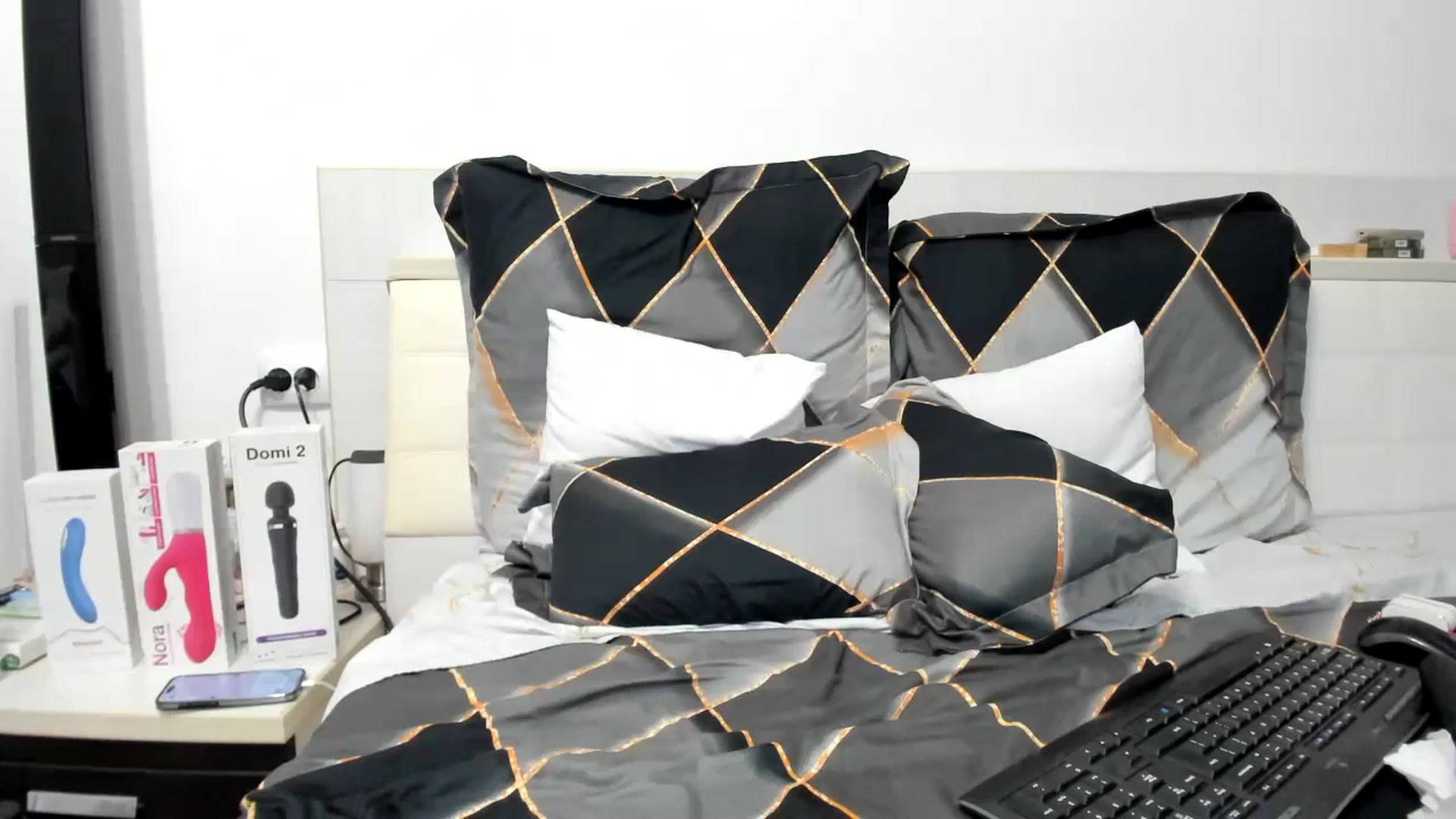 Gallery image thumbnail from hottieella's myfreecams stream on, 02/07/2024, 16:31 image 13 of 20