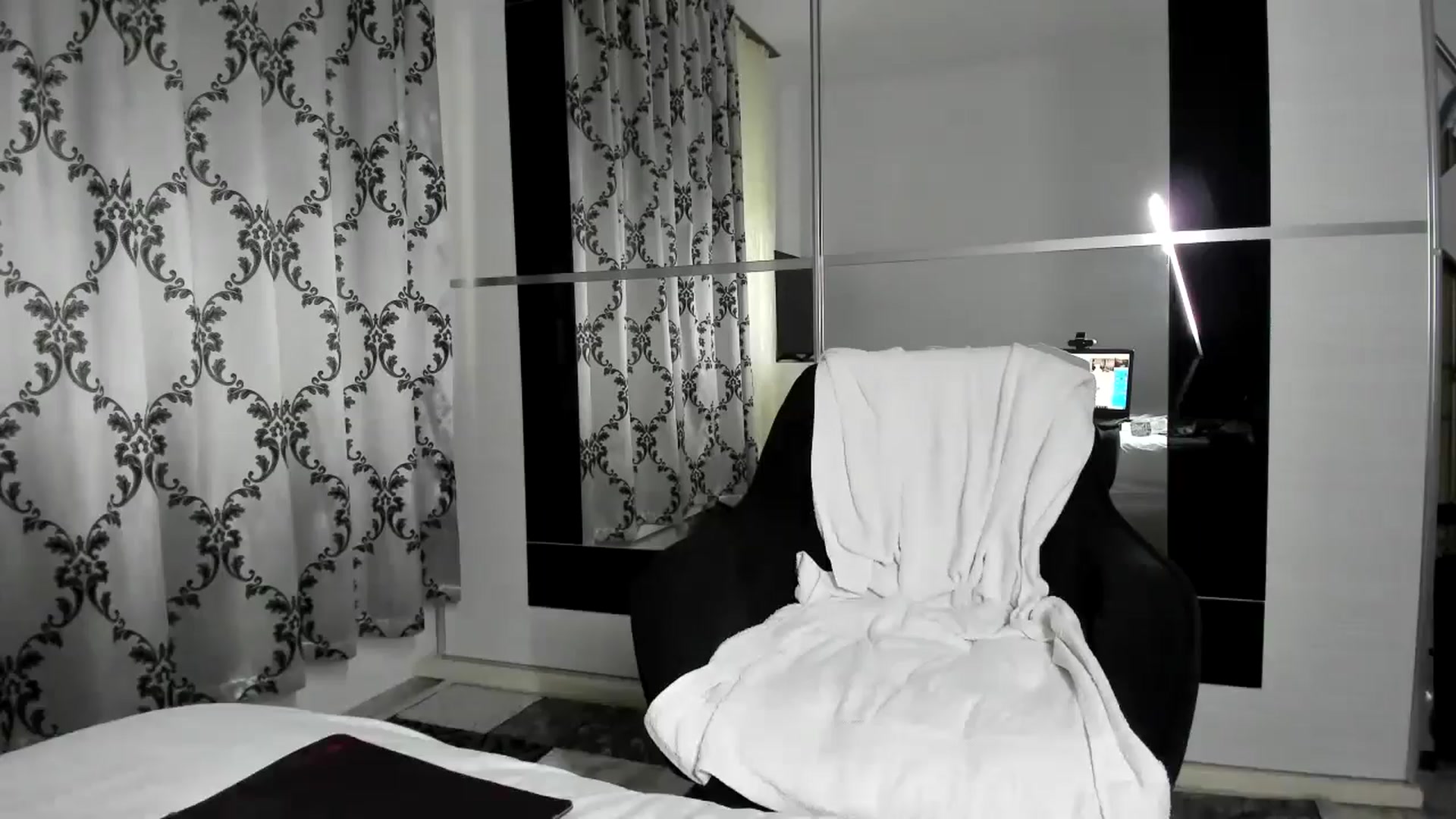 Gallery image thumbnail from hottieella's myfreecams stream on, 06/07/2024, 13:06 image 10 of 20
