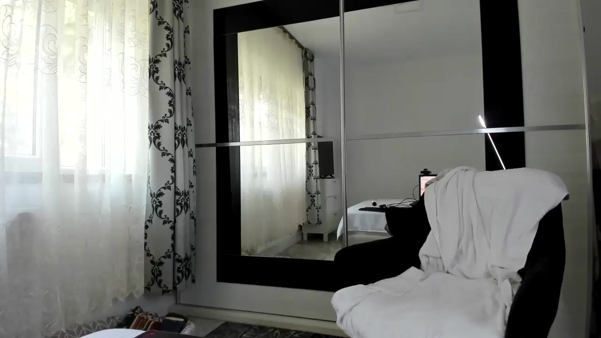 Gallery image thumbnail from hottieella's myfreecams stream on, 06/26/2024, 12:52 image 13 of 20