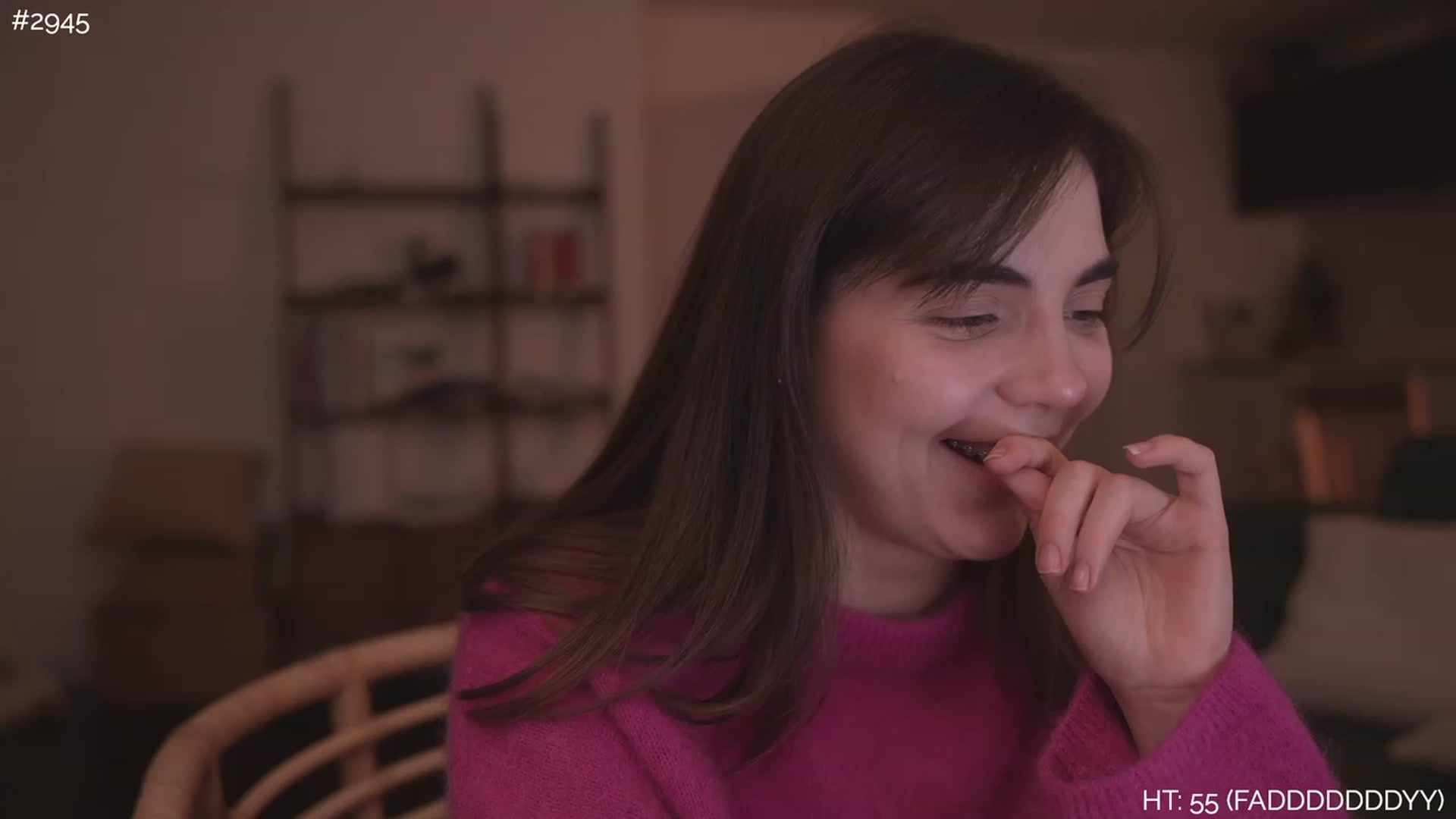 Gallery image thumbnail from https_sophie's myfreecams stream on, 12/13/2022, 24:07 image 3 of 20