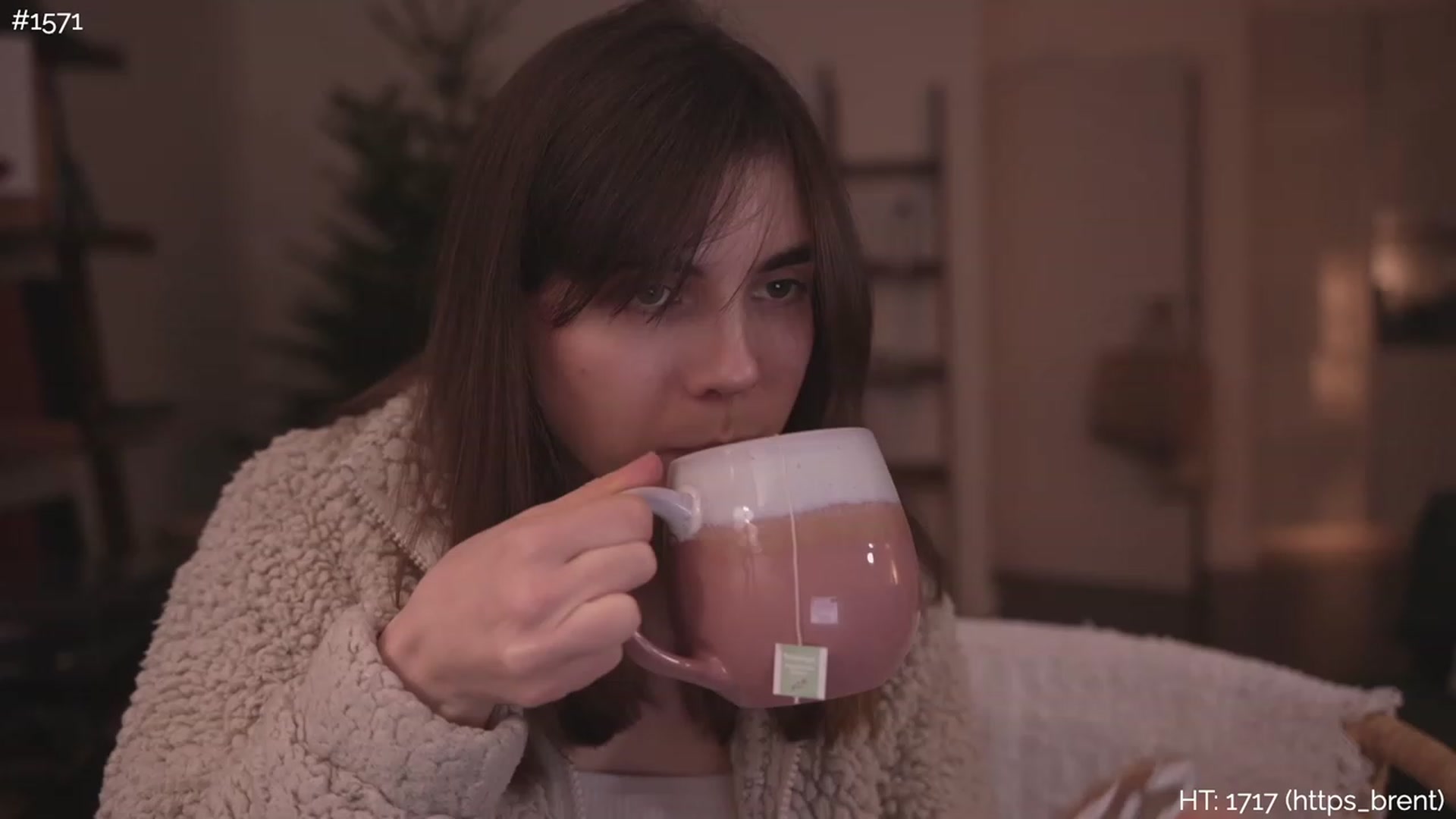 Gallery image thumbnail from https_sophie's myfreecams stream on, 12/23/2022, 24:03 image 7 of 20