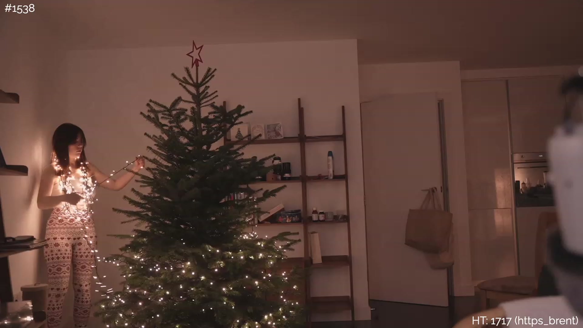 Gallery image thumbnail from https_sophie's myfreecams stream on, 12/23/2022, 24:03 image 16 of 20