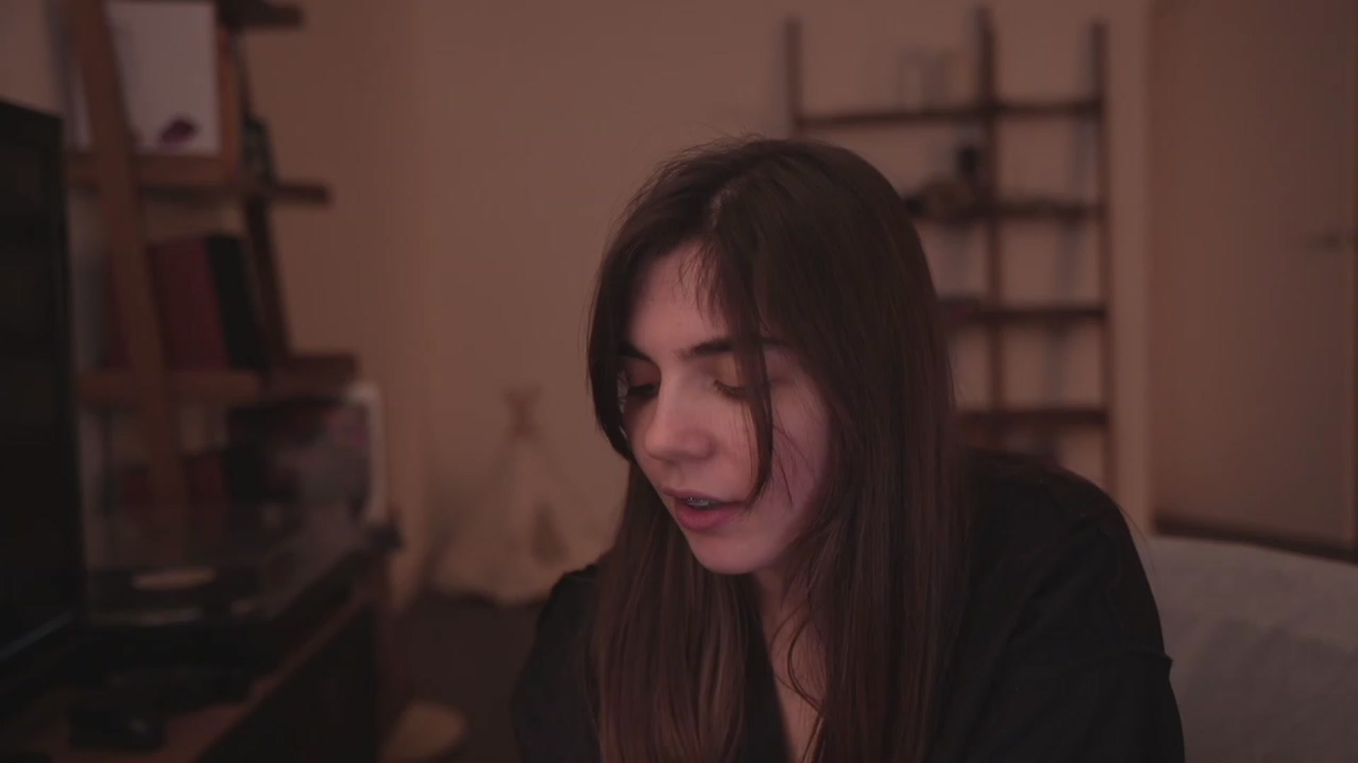 Gallery image thumbnail from https_sophie's myfreecams stream on, 03/14/2023, 03:40 image 14 of 20