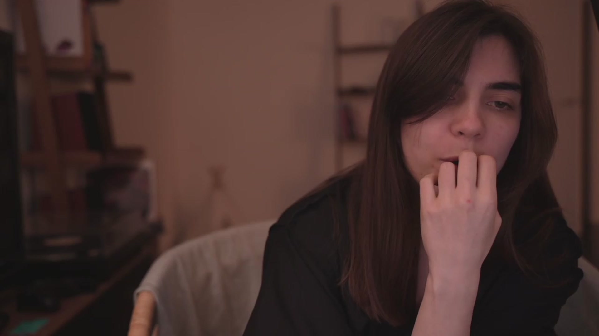 Gallery image thumbnail from https_sophie's myfreecams stream on, 03/14/2023, 03:40 image 4 of 20