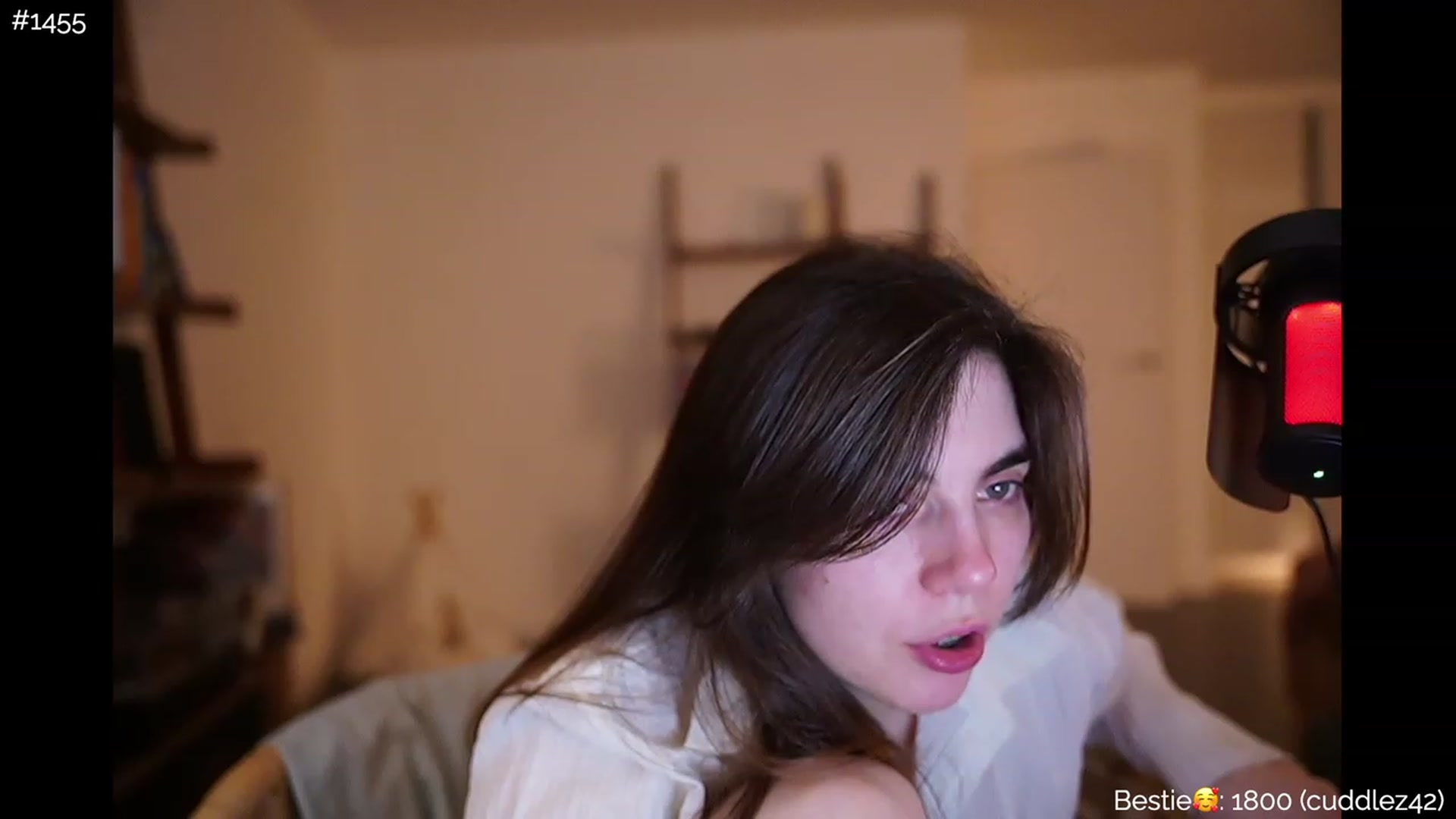 Gallery image thumbnail from https_sophie's myfreecams stream on, 03/18/2023, 03:47 image 13 of 20