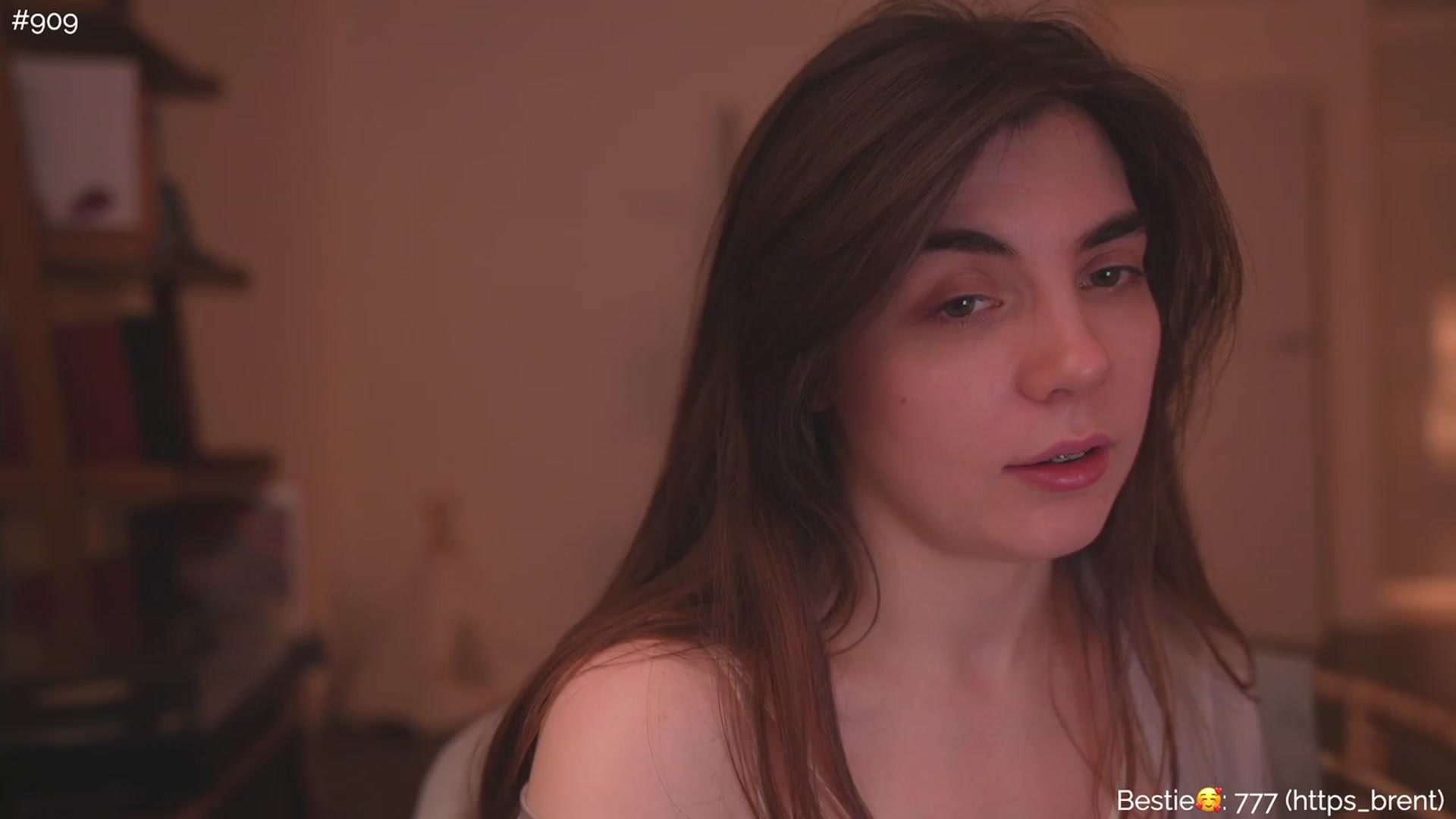 Gallery image thumbnail from https_sophie's myfreecams stream on, 03/21/2023, 01:44 image 6 of 20