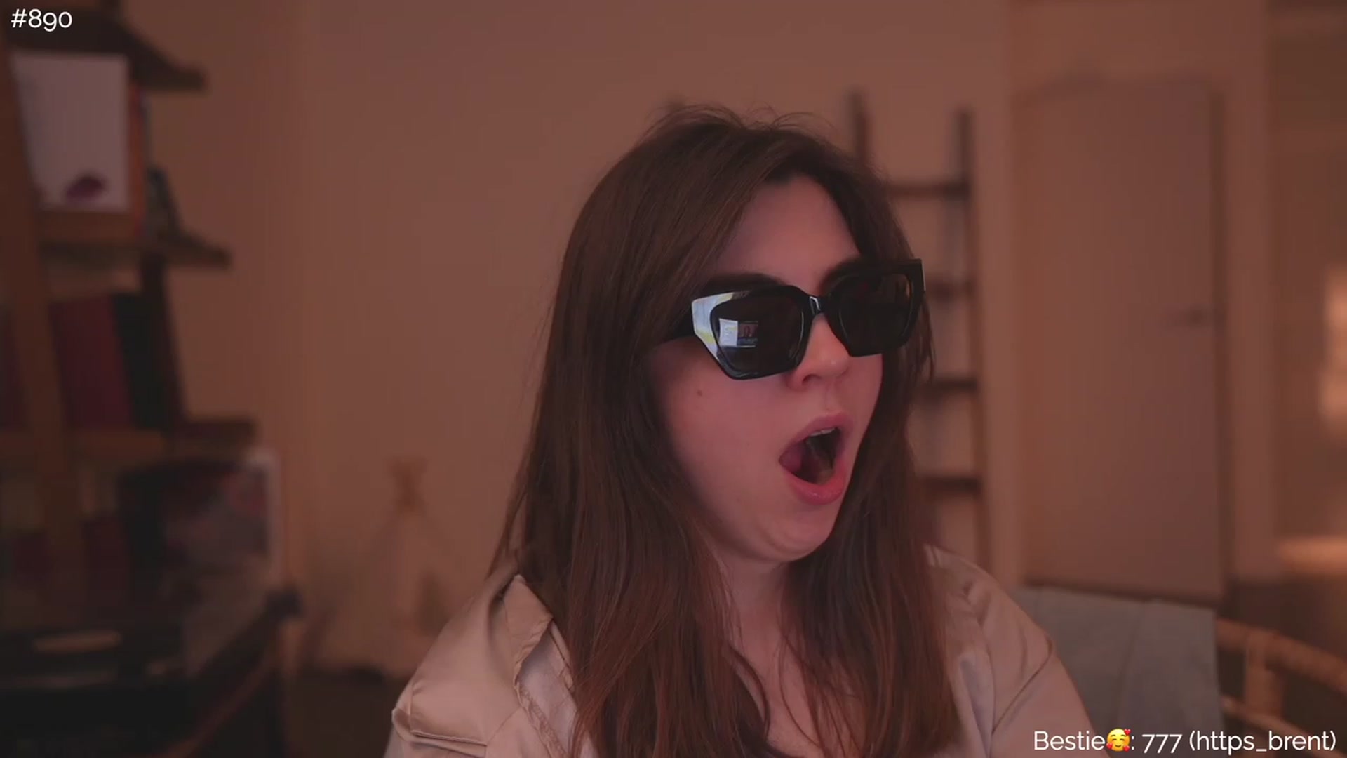 Gallery image thumbnail from https_sophie's myfreecams stream on, 03/21/2023, 01:44 image 9 of 20