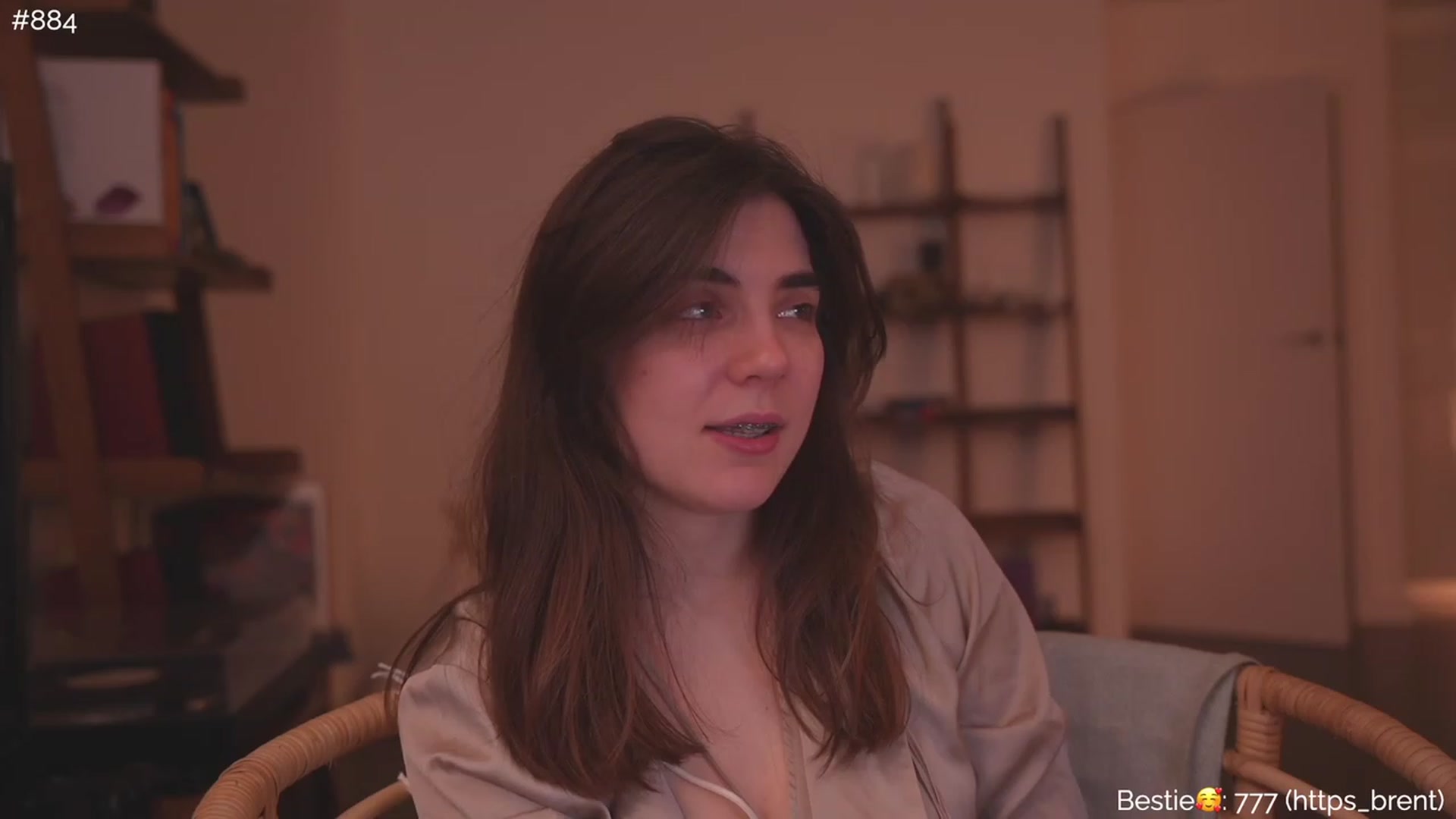 Gallery image thumbnail from https_sophie's myfreecams stream on, 03/21/2023, 01:44 image 14 of 20