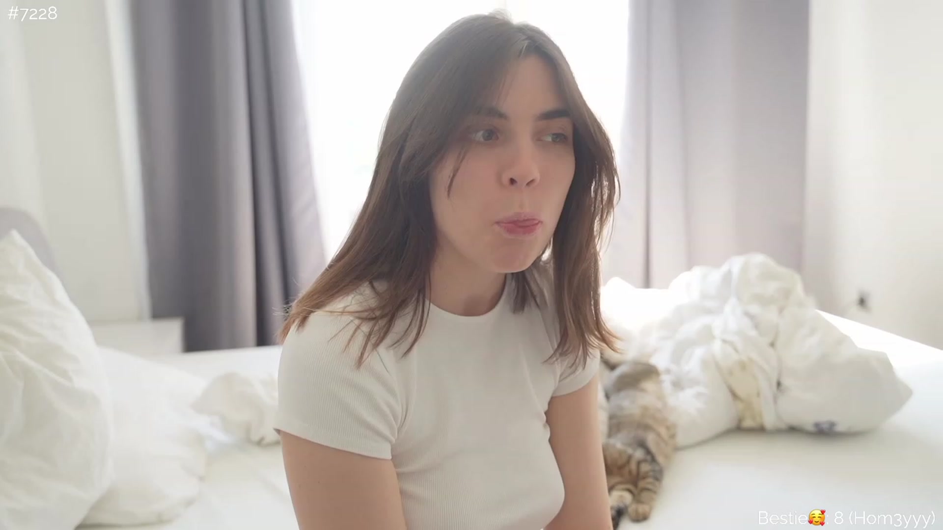 Gallery image thumbnail from https_sophie's myfreecams stream on, 09/05/2023, 08:00 image 12 of 20