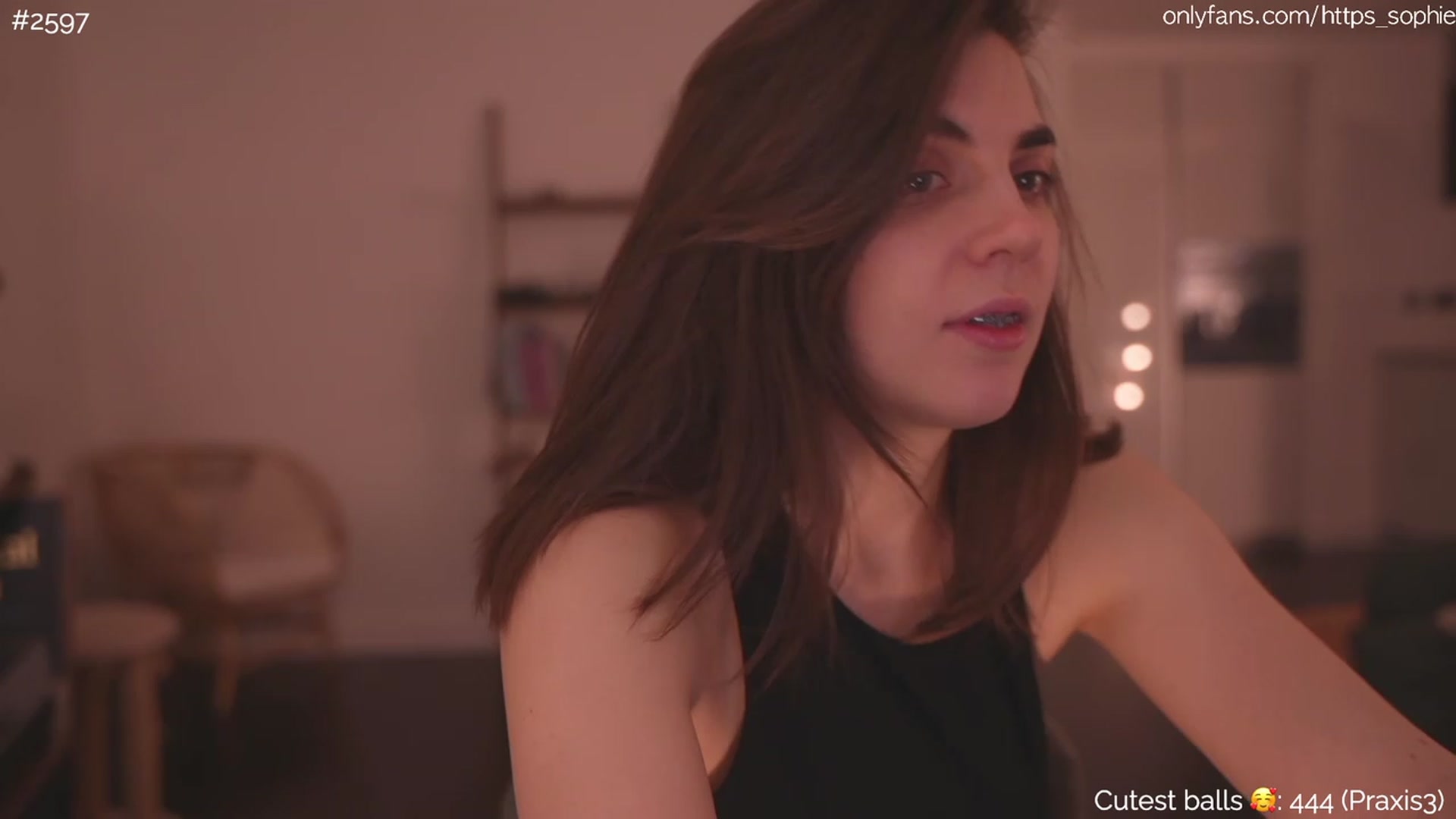 Gallery image thumbnail from https_sophie's myfreecams stream on, 11/25/2023, 02:55 image 15 of 20