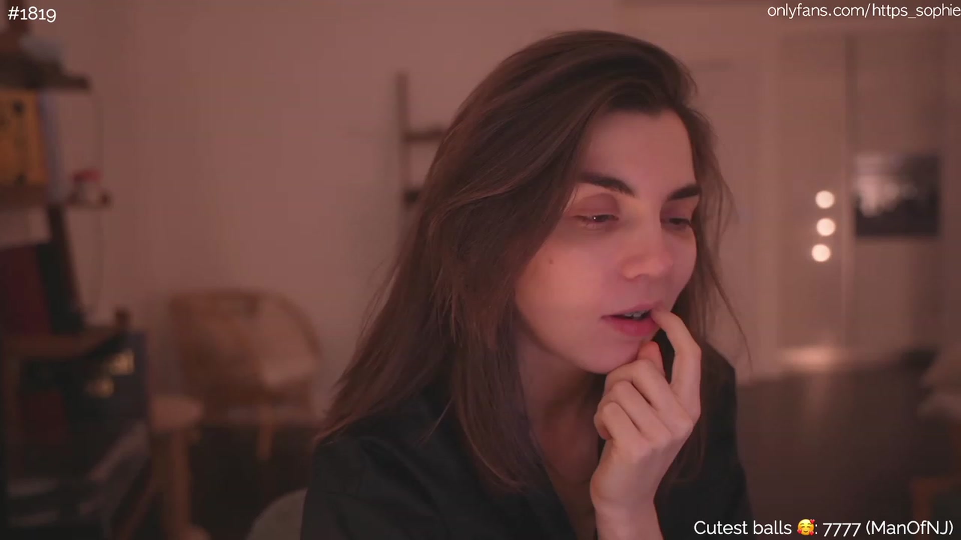 Gallery image thumbnail from https_sophie's myfreecams stream on, 11/27/2023, 06:09 image 11 of 20