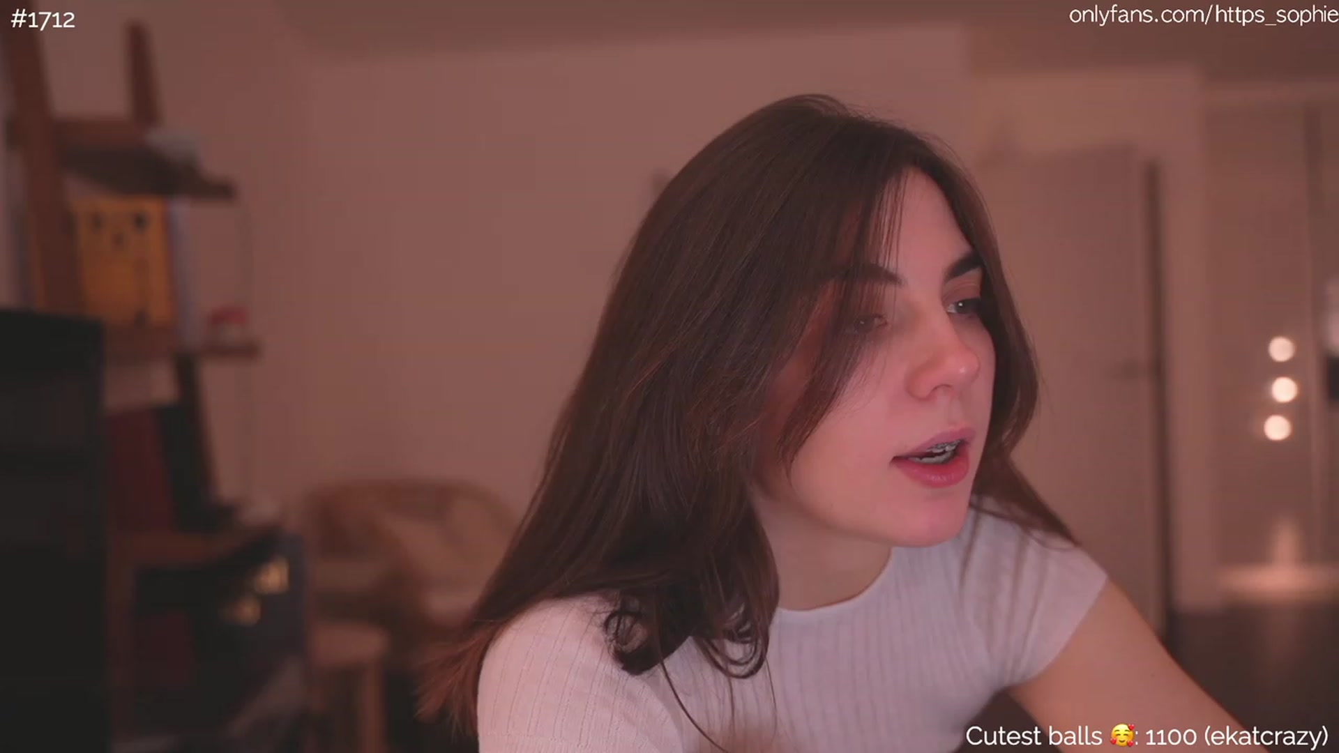 Gallery image thumbnail from https_sophie's myfreecams stream on, 11/28/2023, 01:46 image 10 of 20