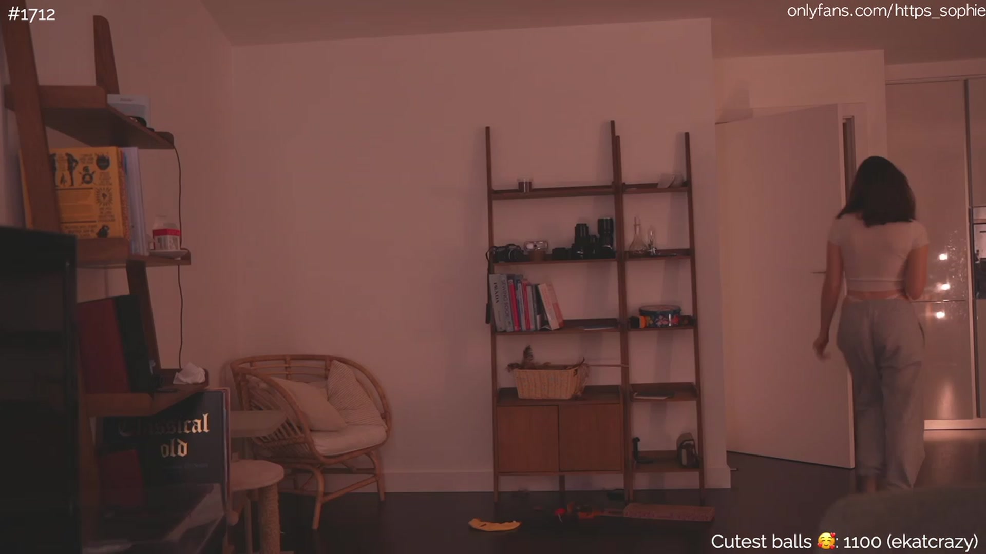 Gallery image thumbnail from https_sophie's myfreecams stream on, 11/28/2023, 01:46 image 13 of 20