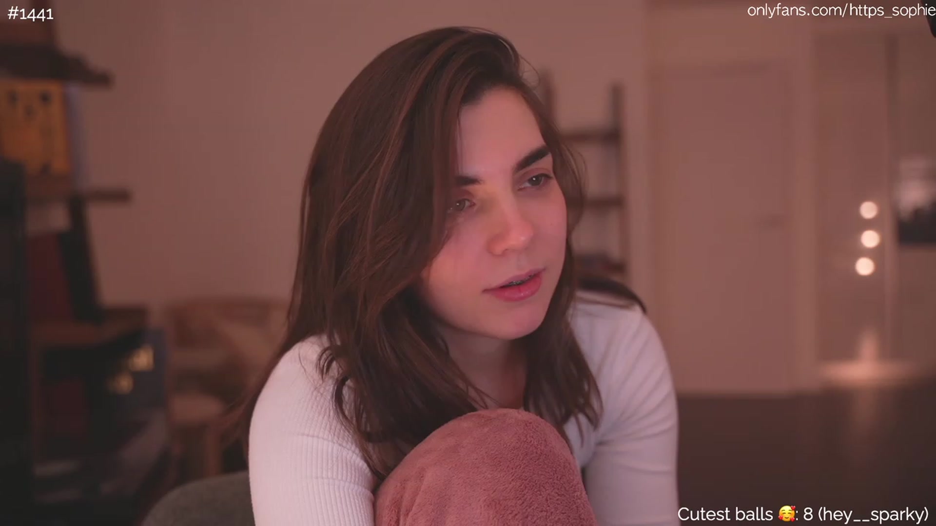 Gallery image thumbnail from https_sophie's myfreecams stream on, 11/29/2023, 01:56 image 8 of 20