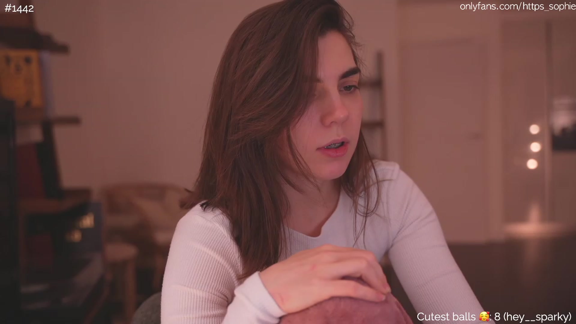Gallery image thumbnail from https_sophie's myfreecams stream on, 11/29/2023, 01:56 image 4 of 20