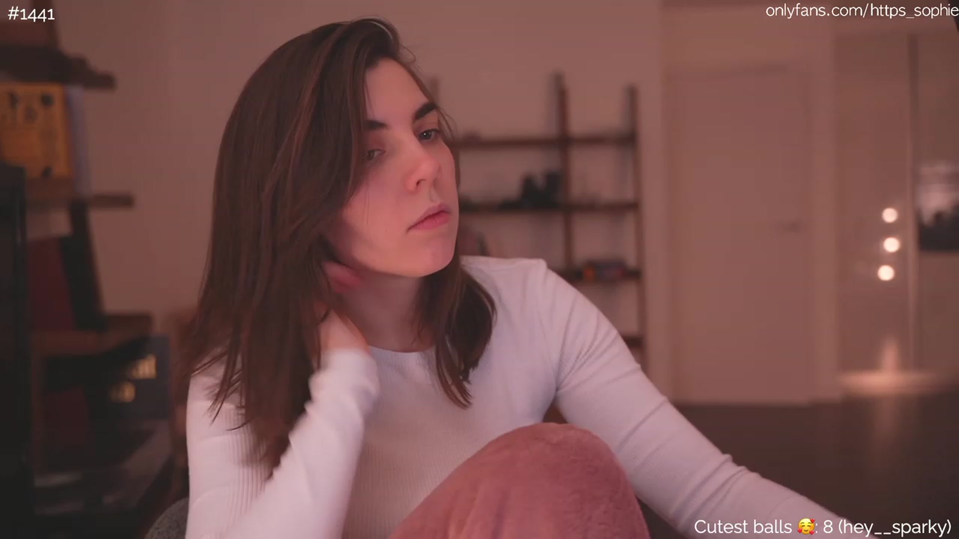 Gallery image thumbnail from https_sophie's myfreecams stream on, 11/29/2023, 01:56 image 10 of 20