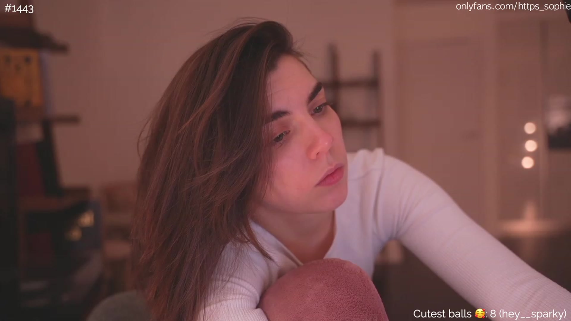 Gallery image thumbnail from https_sophie's myfreecams stream on, 11/29/2023, 01:56 image 17 of 20