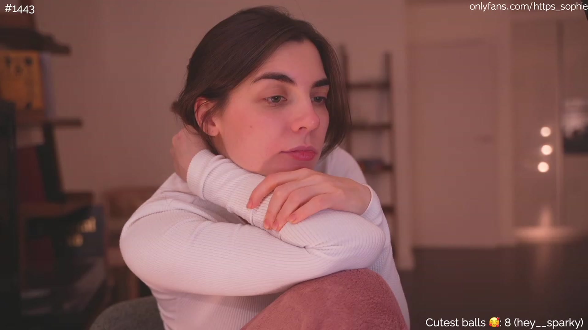 Gallery image thumbnail from https_sophie's myfreecams stream on, 11/29/2023, 01:56 image 16 of 20
