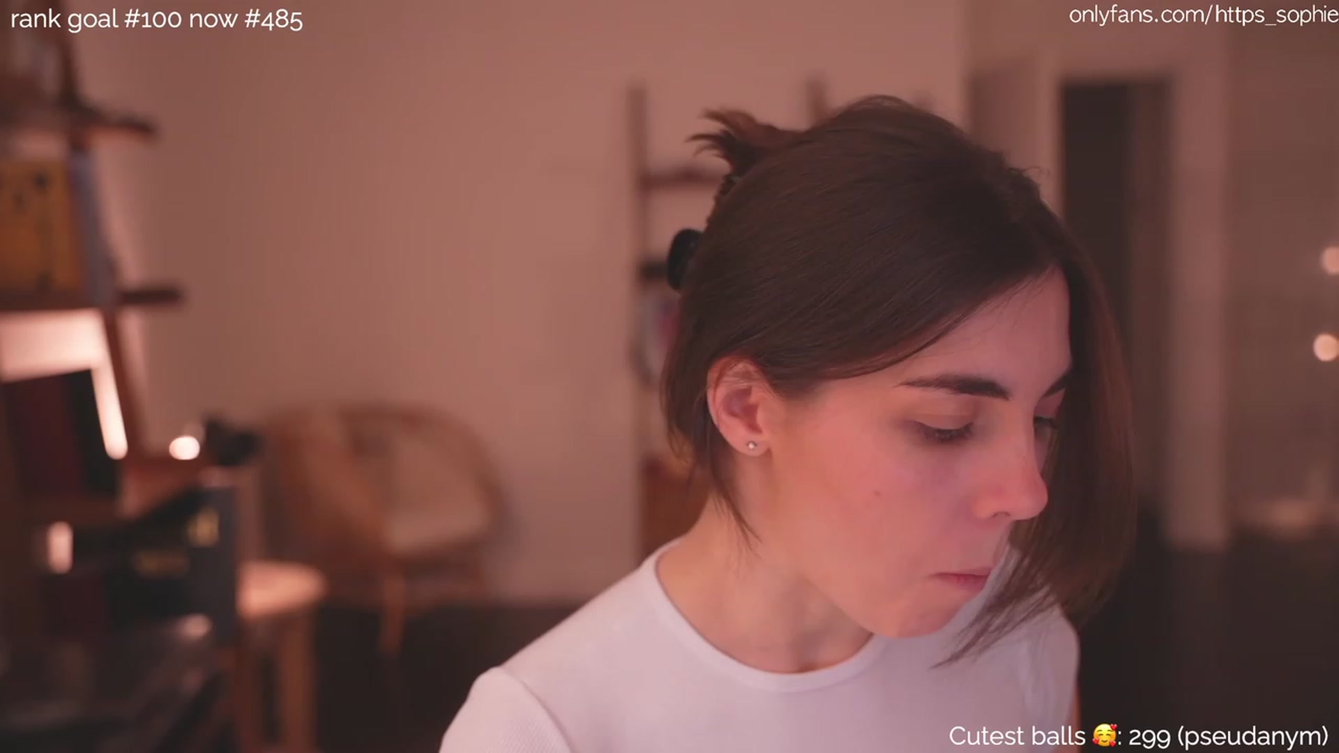 Gallery image thumbnail from https_sophie's myfreecams stream on, 12/14/2023, 24:01 image 10 of 20