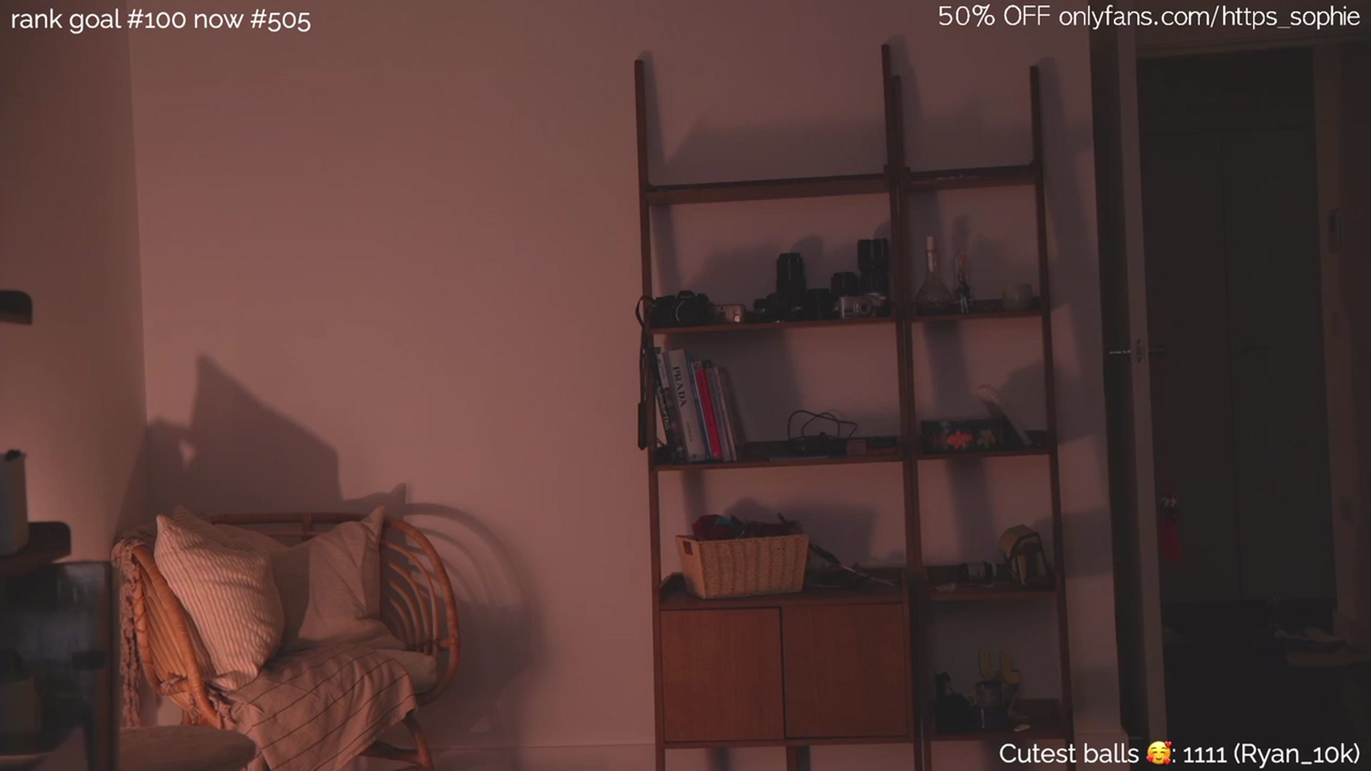 Gallery image thumbnail from https_sophie's myfreecams stream on, 03/17/2024, 04:19 image 14 of 20