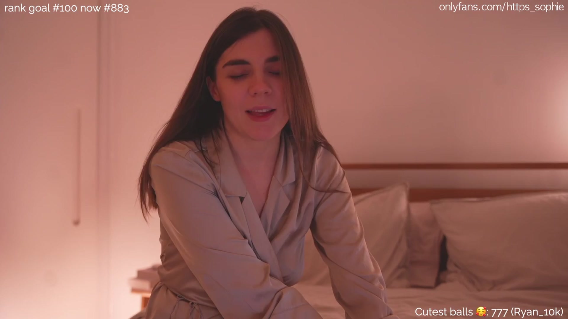 Gallery image thumbnail from https_sophie's myfreecams stream on, 04/14/2024, 24:00 image 8 of 20