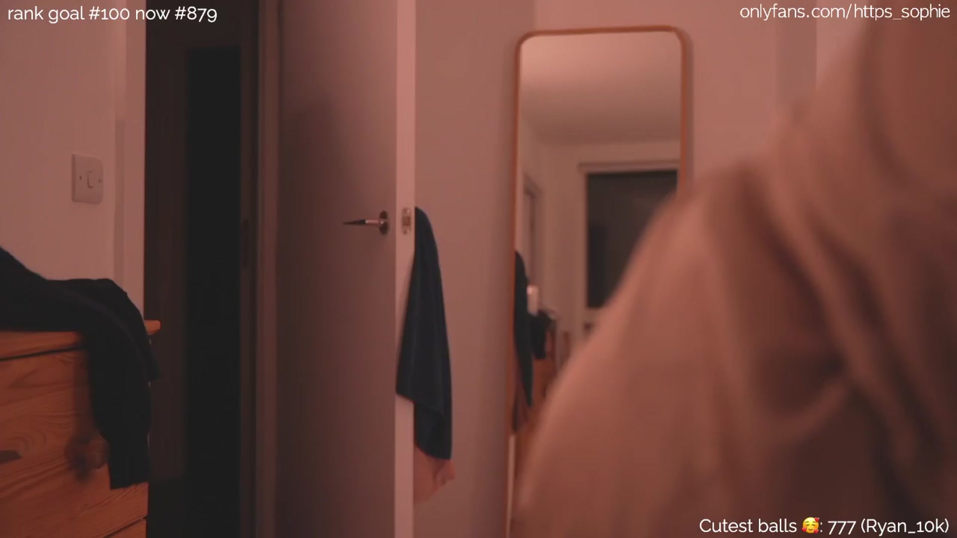 Gallery image thumbnail from https_sophie's myfreecams stream on, 04/14/2024, 24:40 image 2 of 20