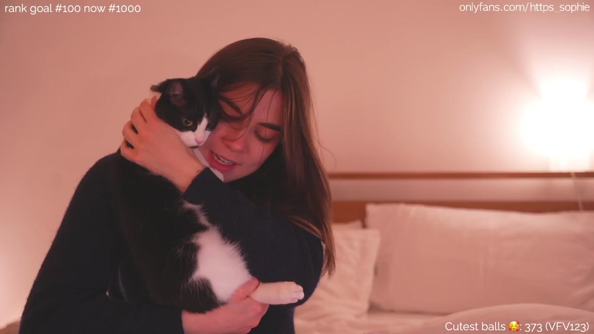Gallery image thumbnail from https_sophie's myfreecams stream on, 04/27/2024, 01:04 image 2 of 20