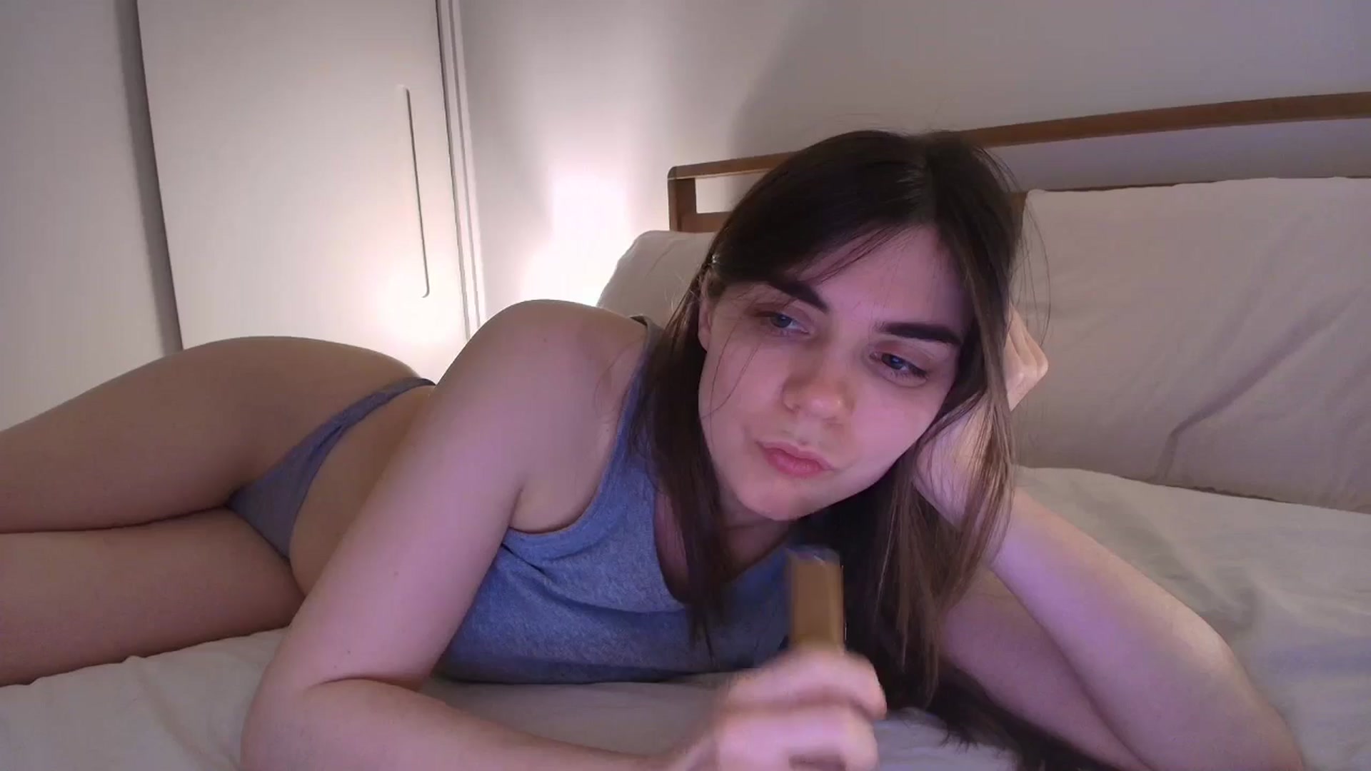 Gallery image thumbnail from https_sophie's myfreecams stream on, 06/02/2025, 24:02 image 16 of 20