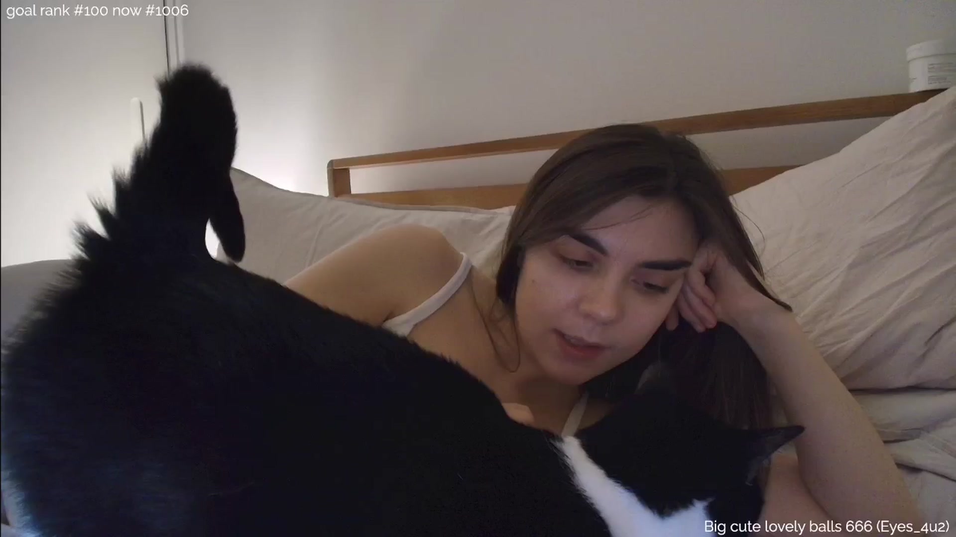 Gallery image thumbnail from https_sophie's myfreecams stream on, 12/11/2025, 24:36 image 16 of 20