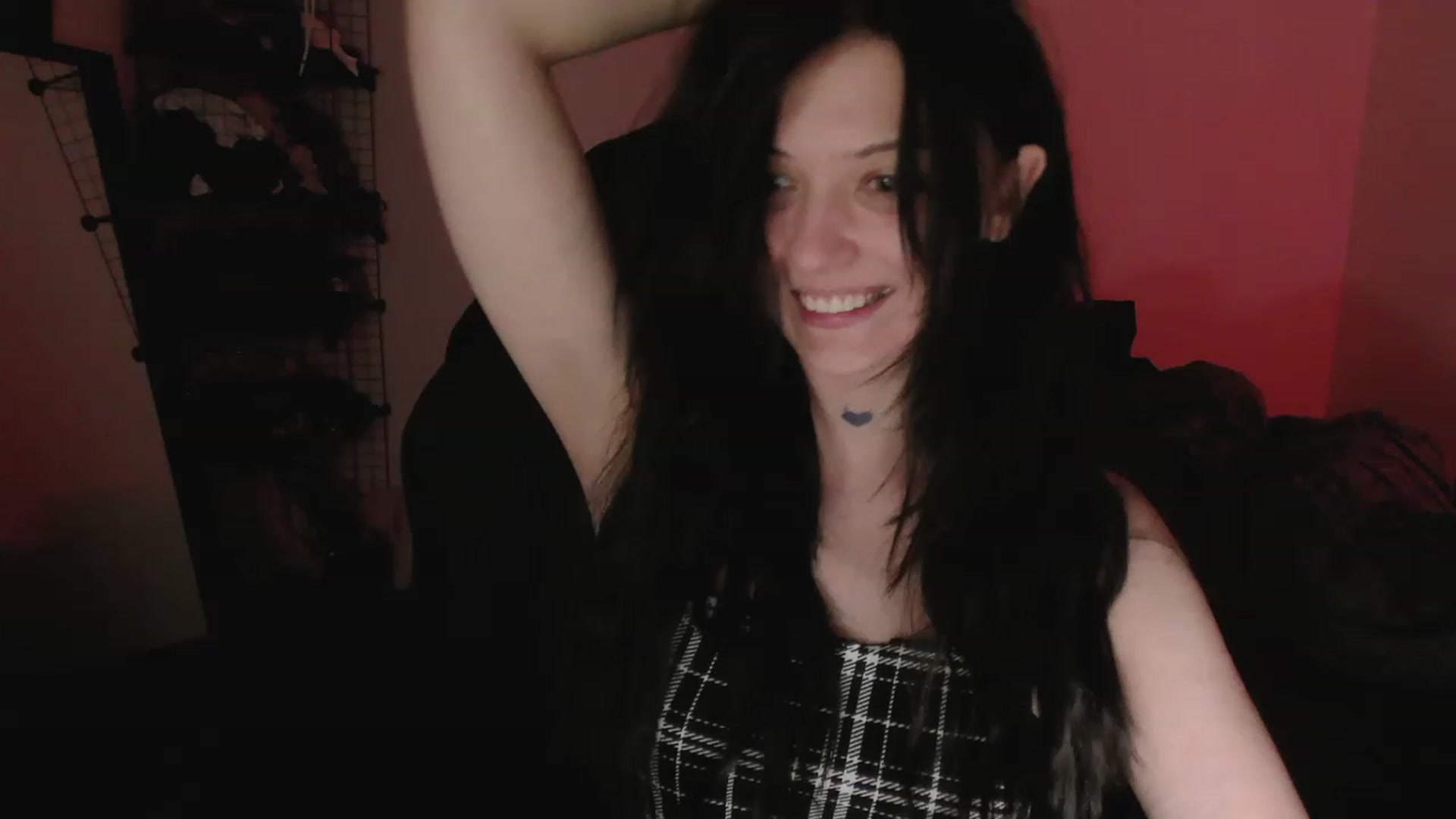 Gallery image thumbnail from huGhghGhh's myfreecams stream on, 05/04/2023, 24:48 image 2 of 20