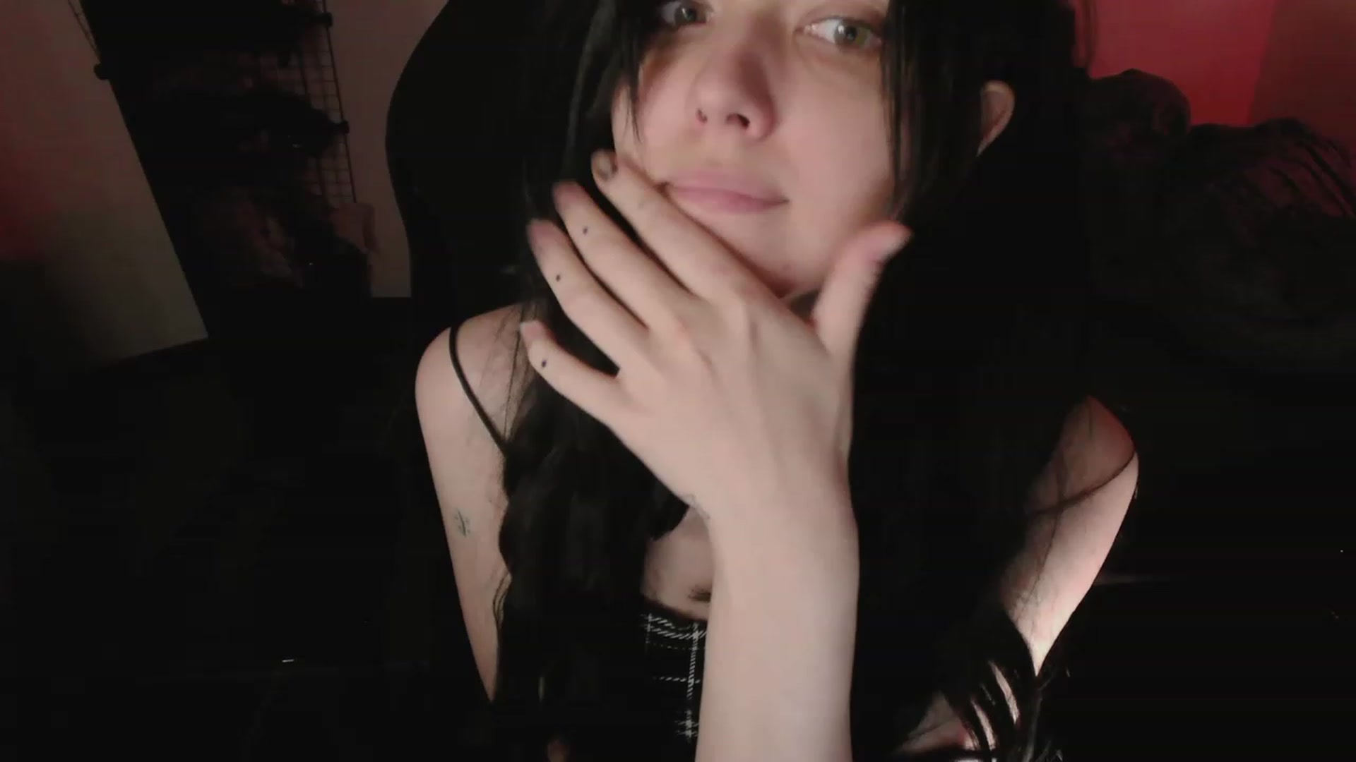 Gallery image thumbnail from huGhghGhh's myfreecams stream on, 05/04/2023, 01:46 image 2 of 20