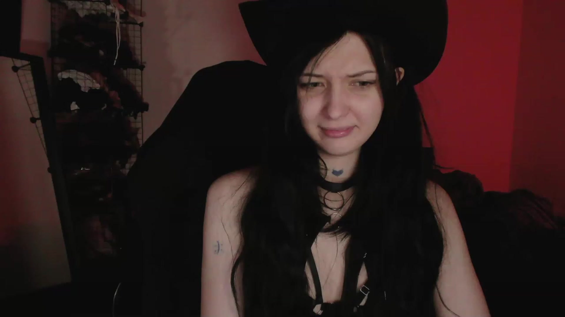 Gallery image thumbnail from huGhghGhh's myfreecams stream on, 05/04/2023, 02:48 image 11 of 20
