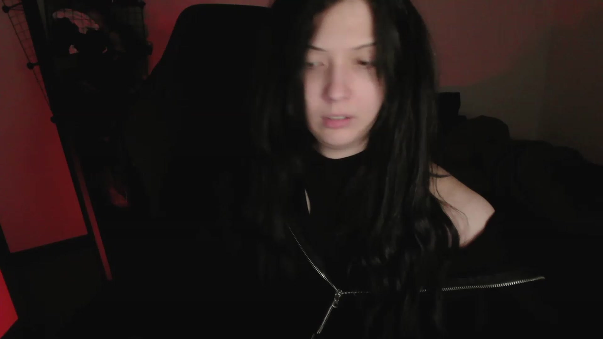 Gallery image thumbnail from huGhghGhh's myfreecams stream on, 05/04/2023, 06:08 image 8 of 20