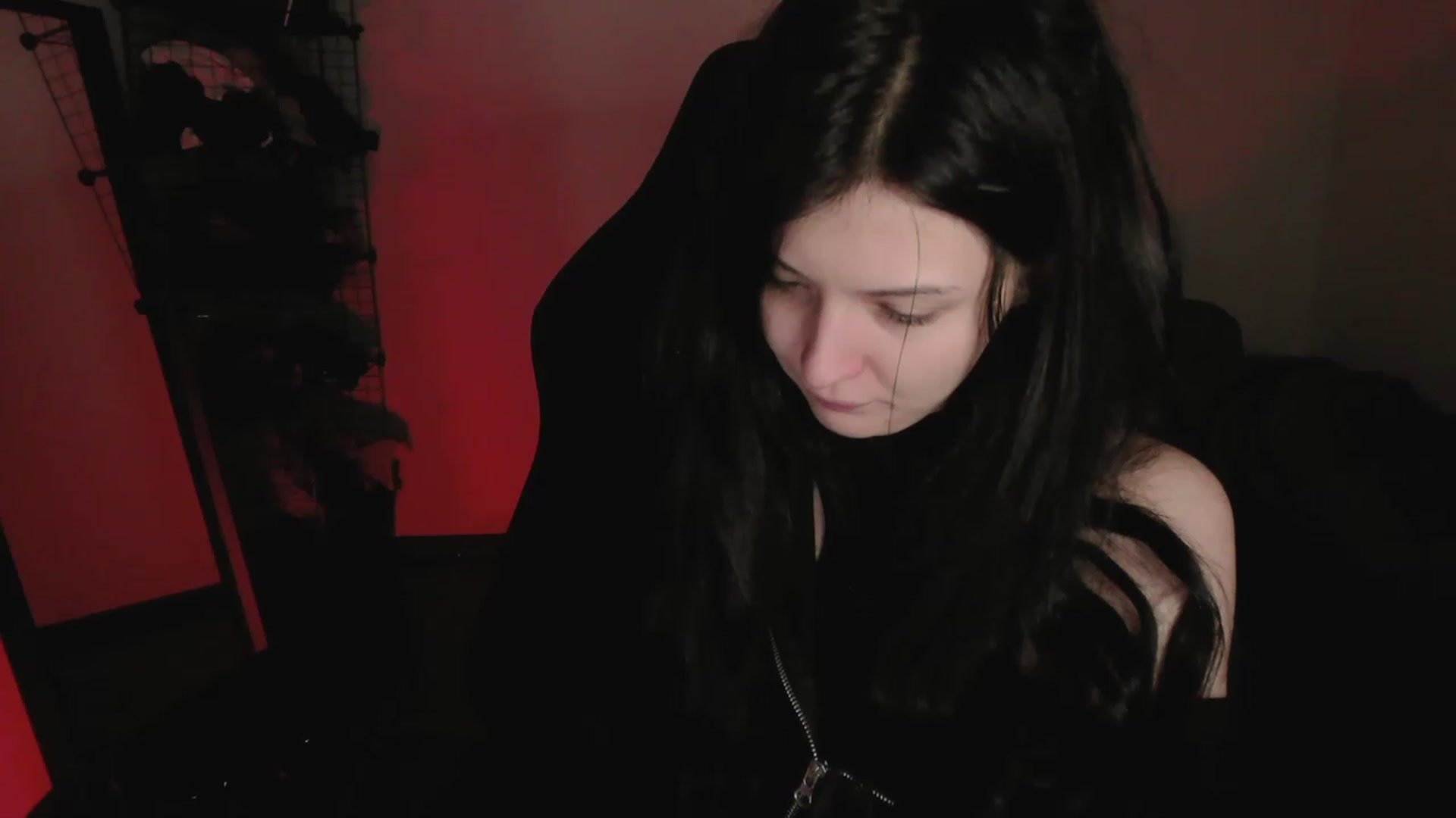 Gallery image thumbnail from huGhghGhh's myfreecams stream on, 05/04/2023, 06:08 image 11 of 20