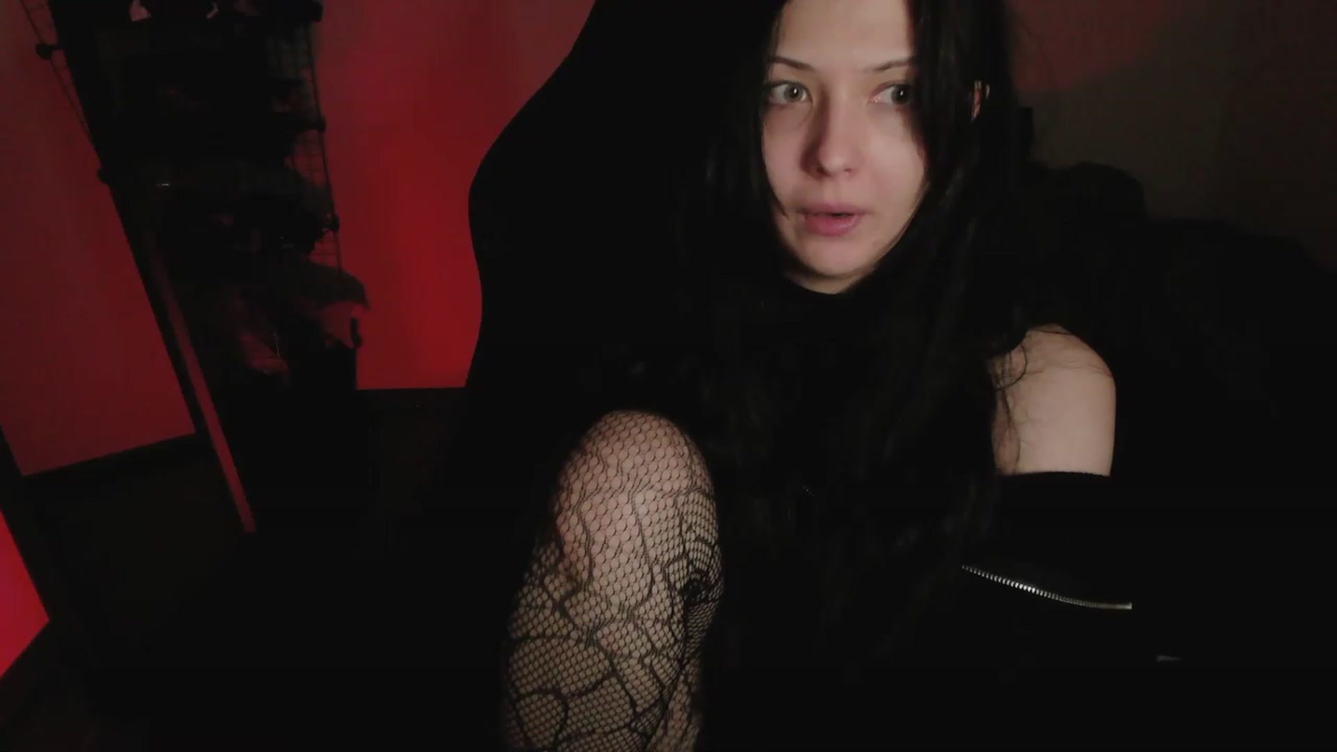Gallery image thumbnail from huGhghGhh's myfreecams stream on, 05/04/2023, 06:08 image 2 of 20