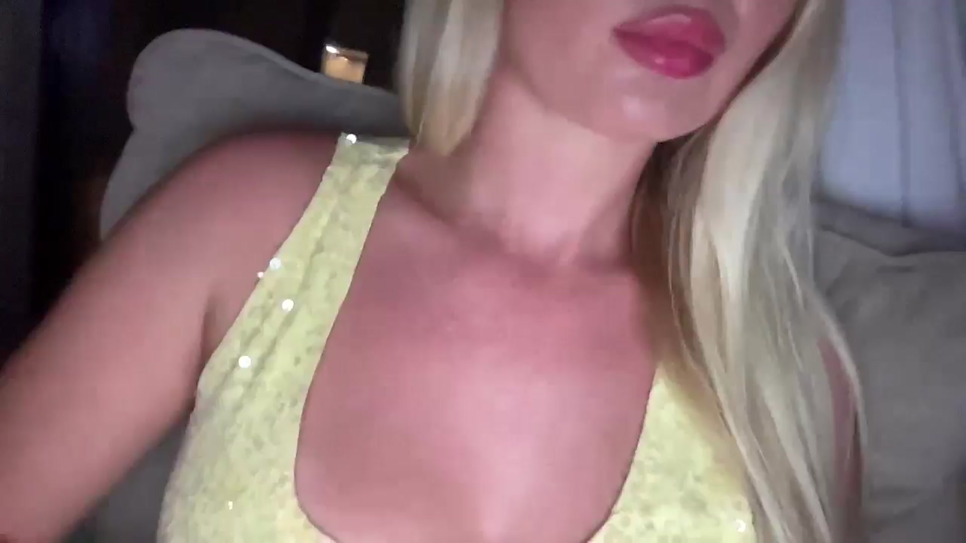 Gallery image thumbnail from hubba384's myfreecams stream on, 05/25/2025, 16:08 image 1 of 20