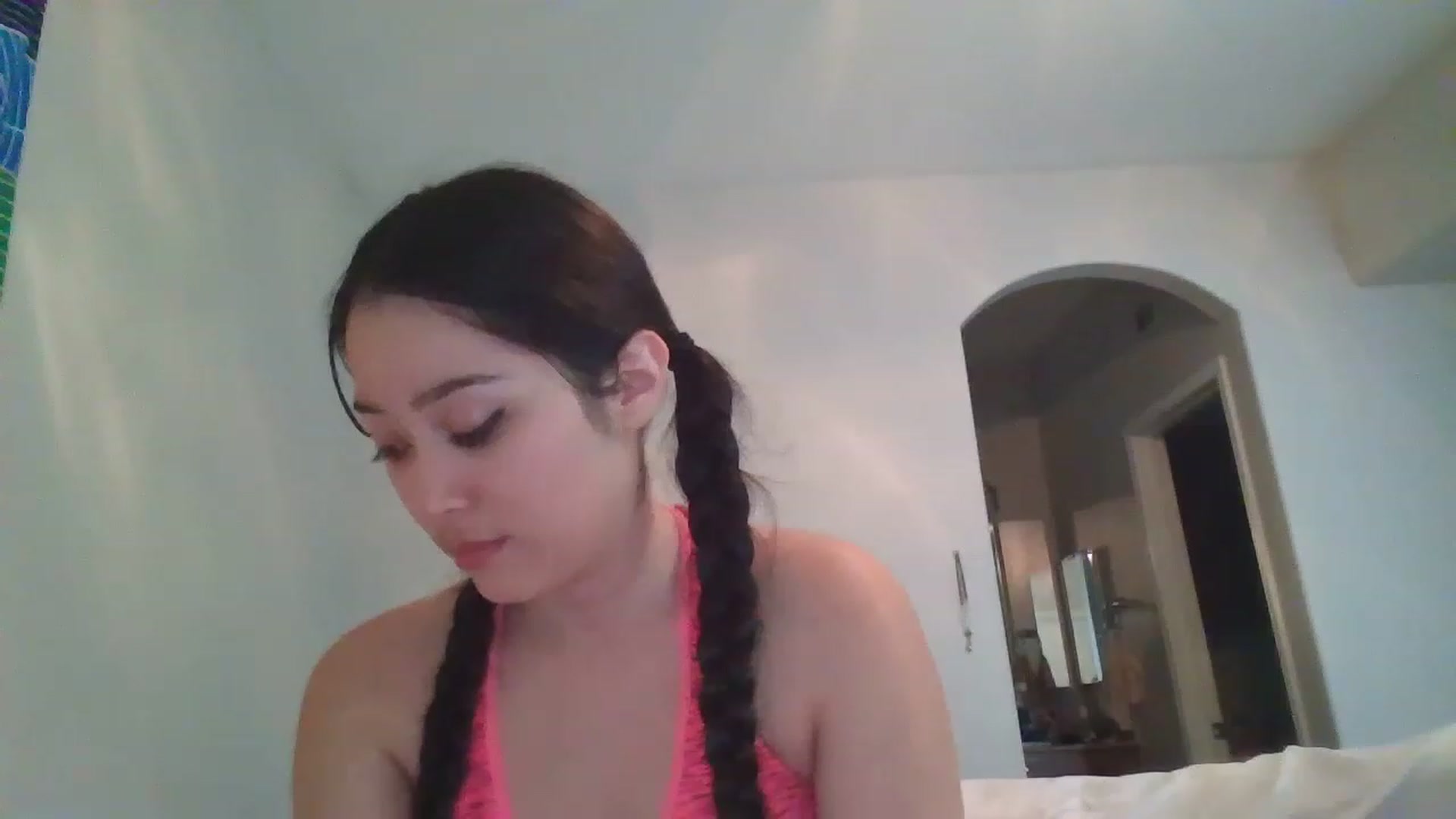 Gallery image thumbnail from hunniinut's myfreecams stream on, 11/28/2022, 03:14 image 18 of 20