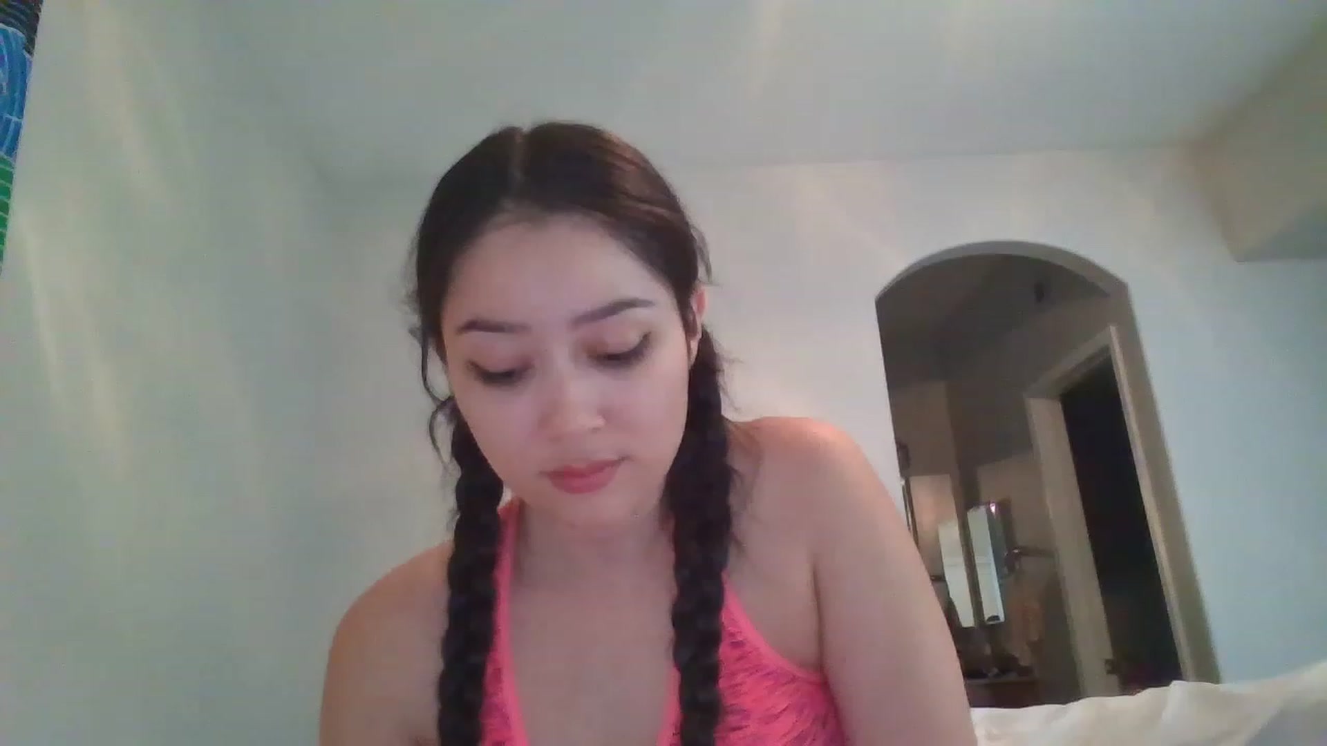 Gallery image thumbnail from hunniinut's myfreecams stream on, 11/28/2022, 03:14 image 17 of 20