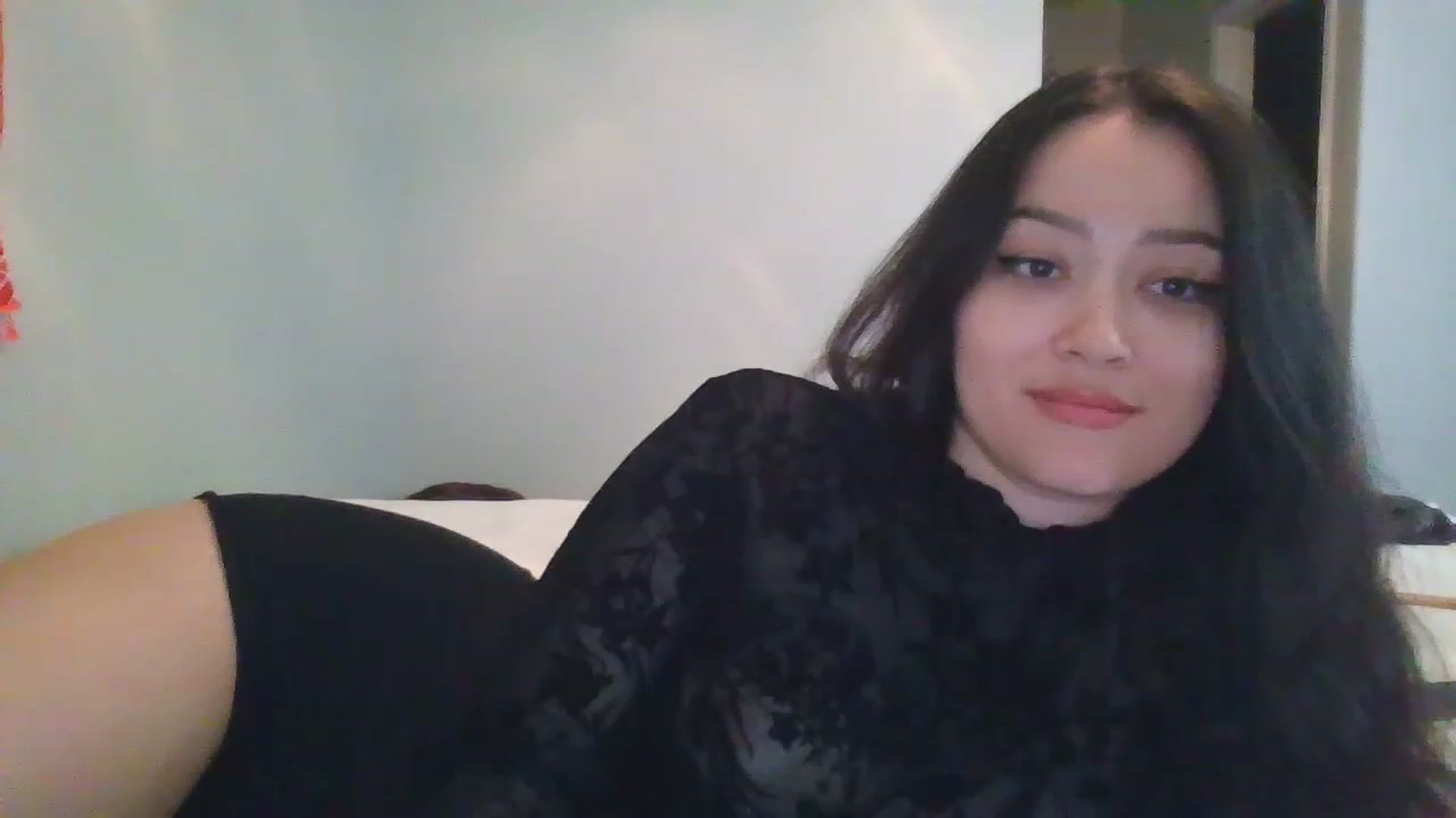 Gallery image thumbnail from hunniinut's myfreecams stream on, 11/29/2022, 01:13 image 9 of 20