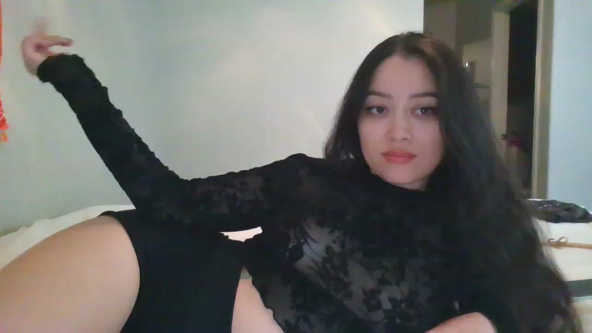 Gallery image thumbnail from hunniinut's myfreecams stream on, 11/29/2022, 01:13 image 4 of 20