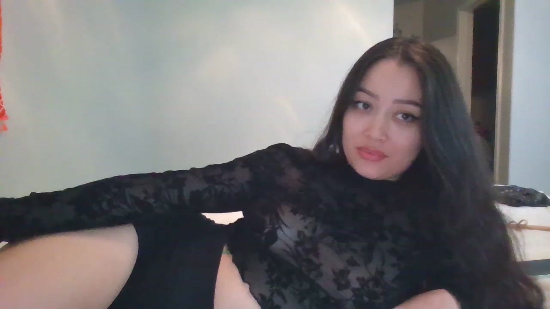 Gallery image thumbnail from hunniinut's myfreecams stream on, 11/29/2022, 01:13 image 3 of 20