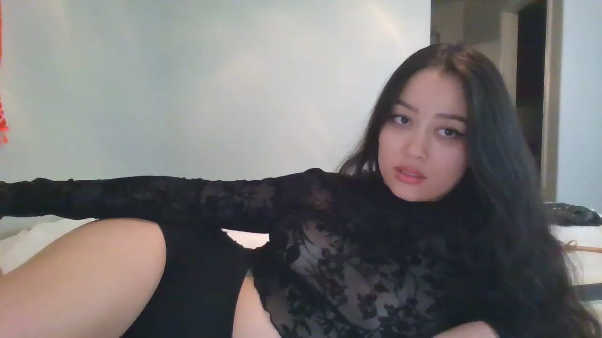 Gallery image thumbnail from hunniinut's myfreecams stream on, 11/29/2022, 01:13 image 1 of 20