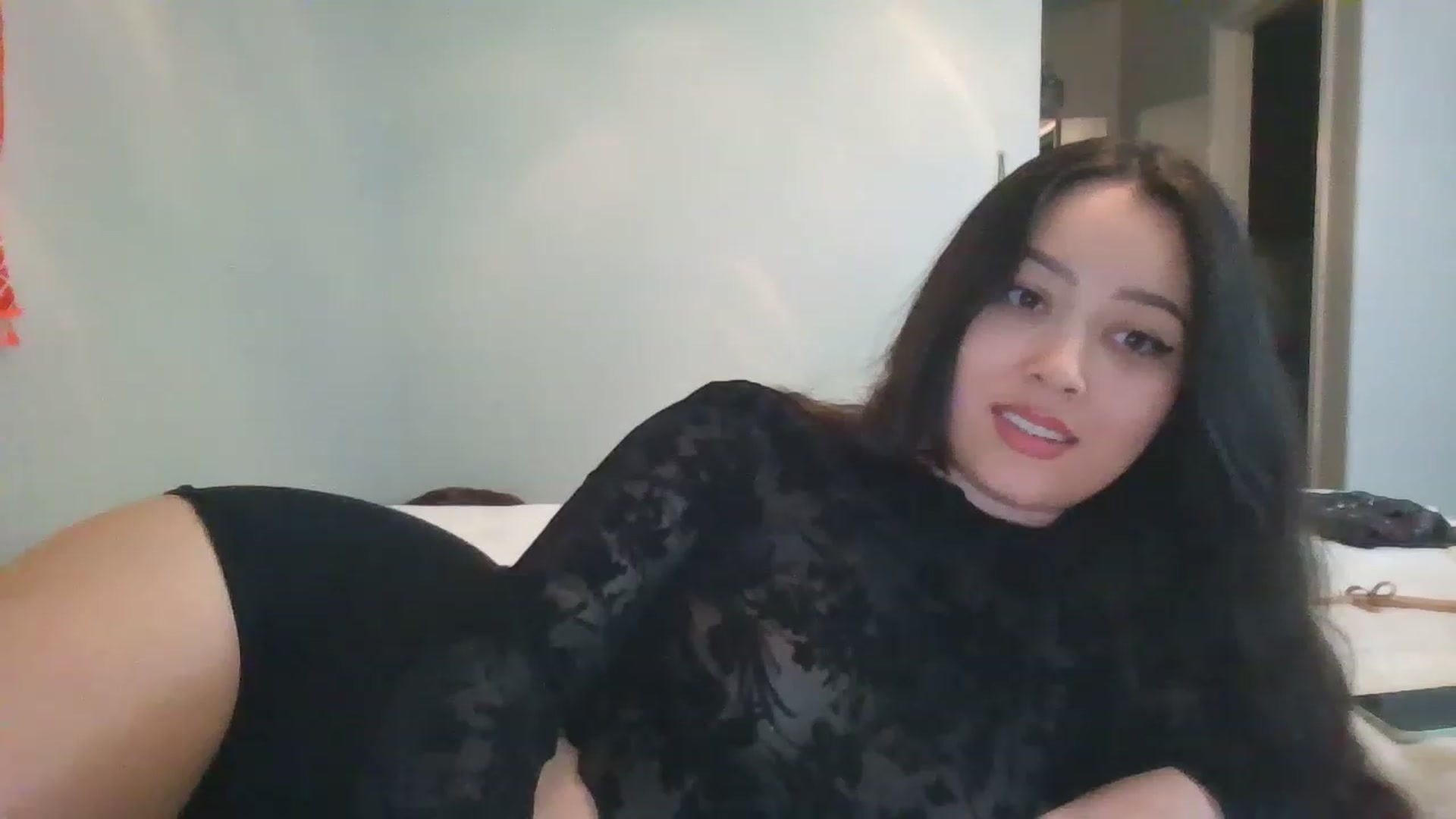 Gallery image thumbnail from hunniinut's myfreecams stream on, 11/29/2022, 01:13 image 6 of 20