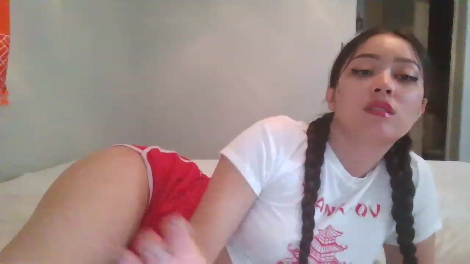 Gallery image thumbnail from hunniinut's myfreecams stream on, 12/08/2022, 04:38 image 6 of 20