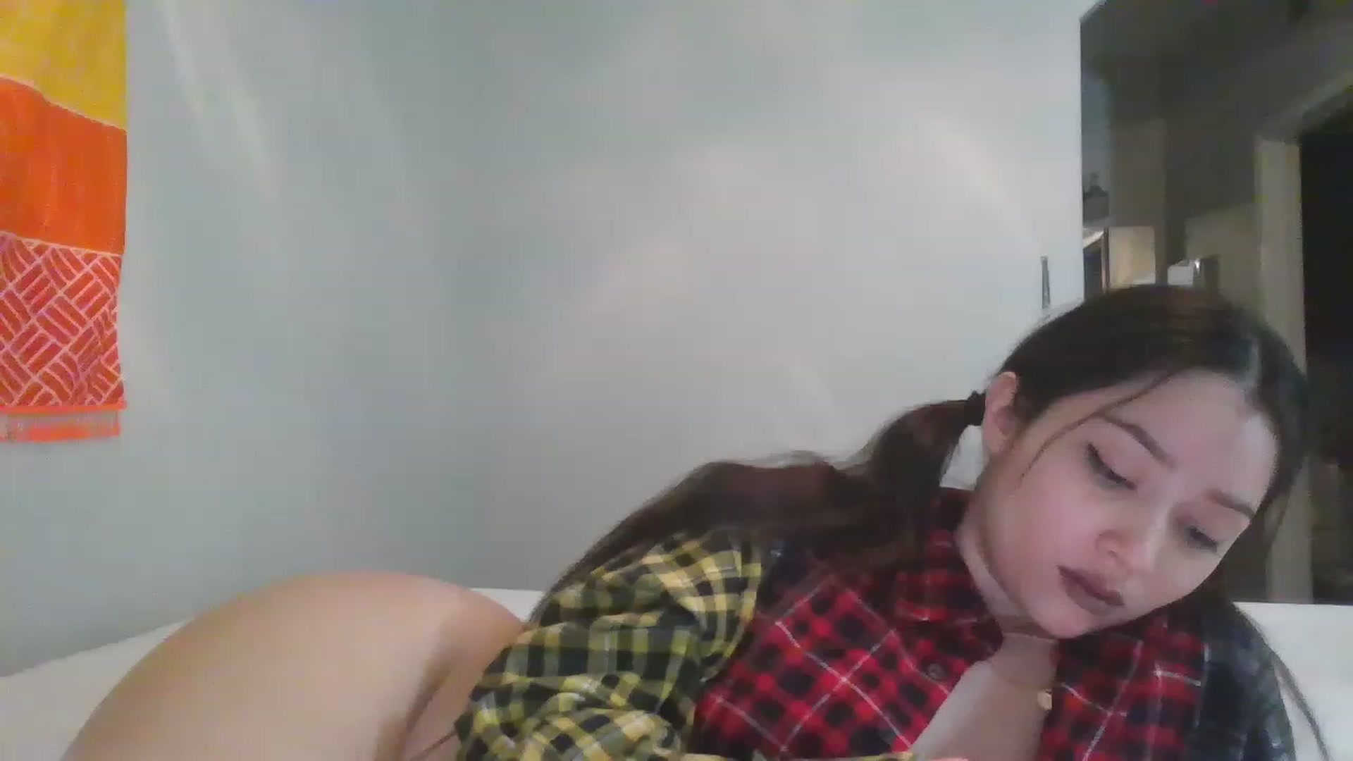 Gallery image thumbnail from hunniinut's myfreecams stream on, 12/09/2022, 03:14 image 18 of 20